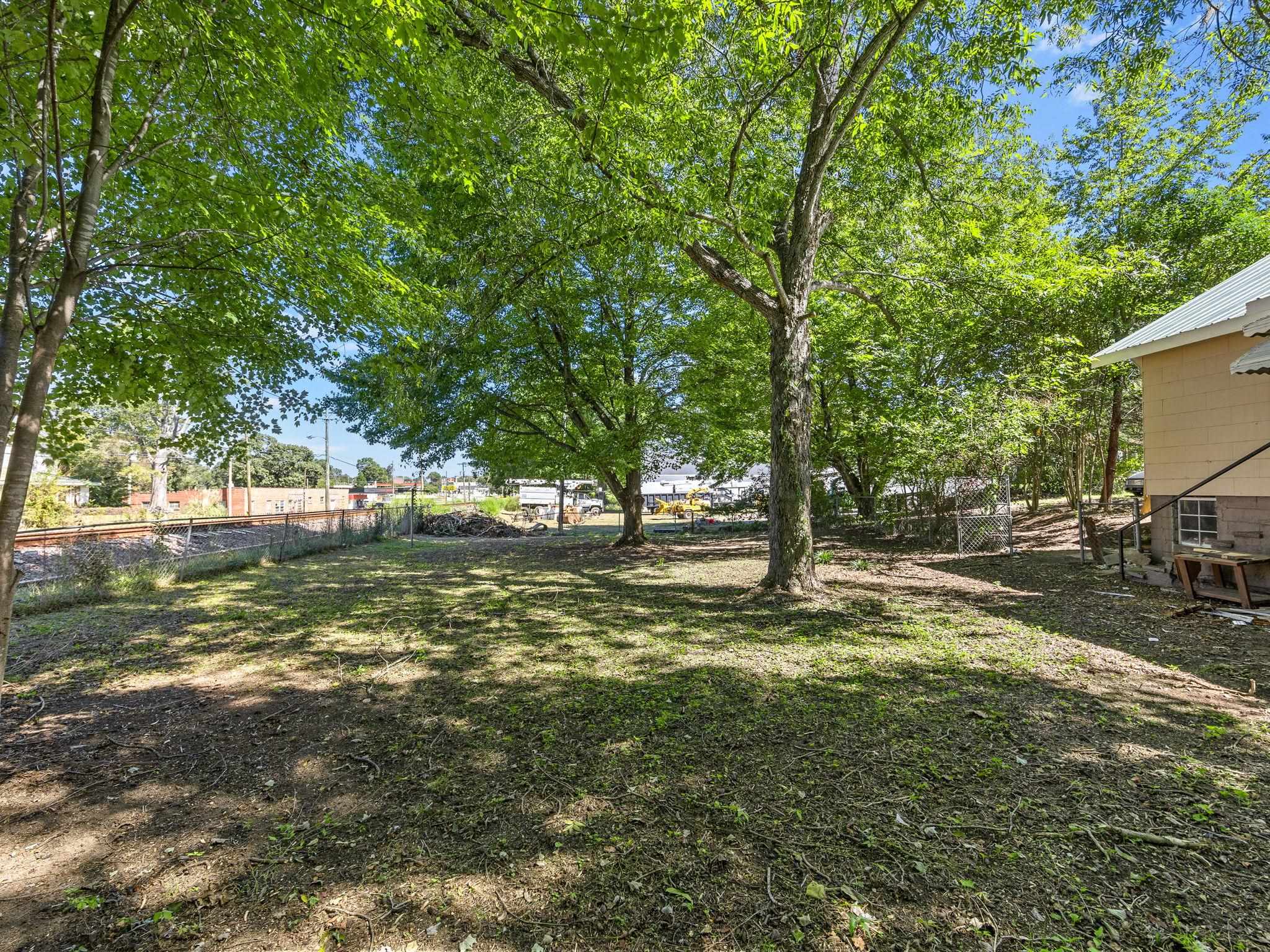 709 Perrin Ave Property Photo 8