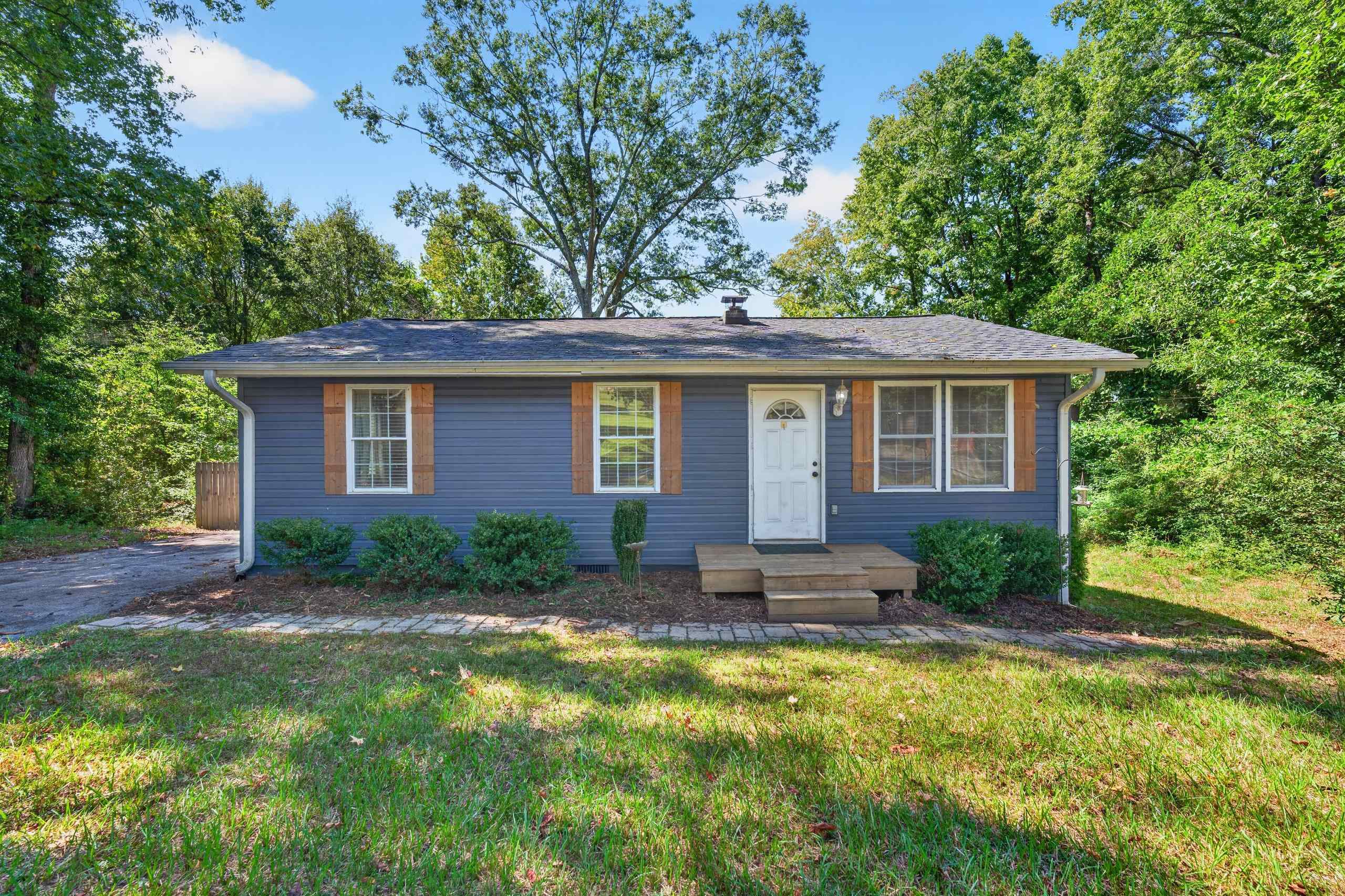 304 Preston Street Property Photo 3