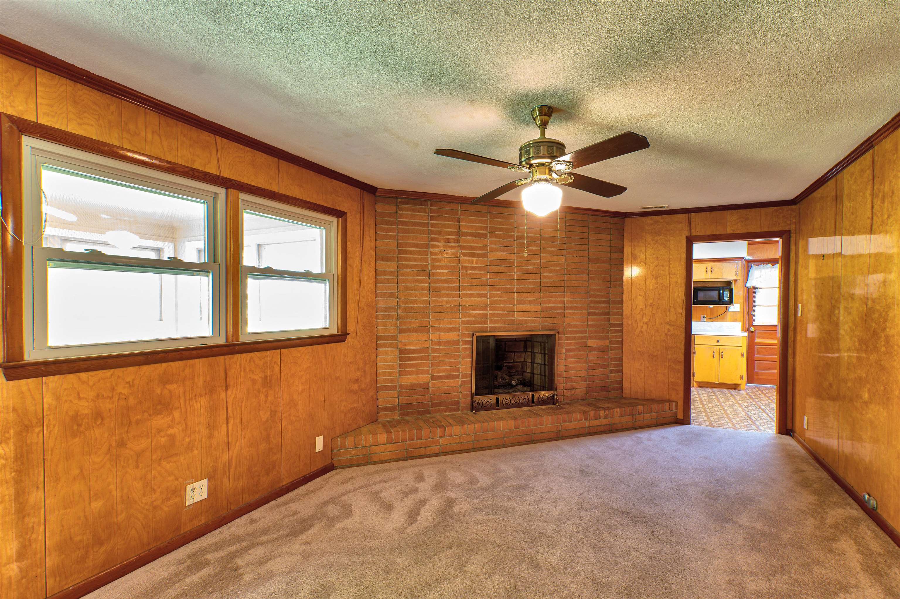 110 Crestview Dr Property Photo 9