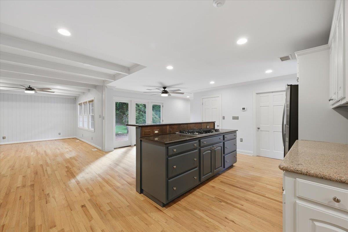 306 Beechwood Drive Property Photo 11