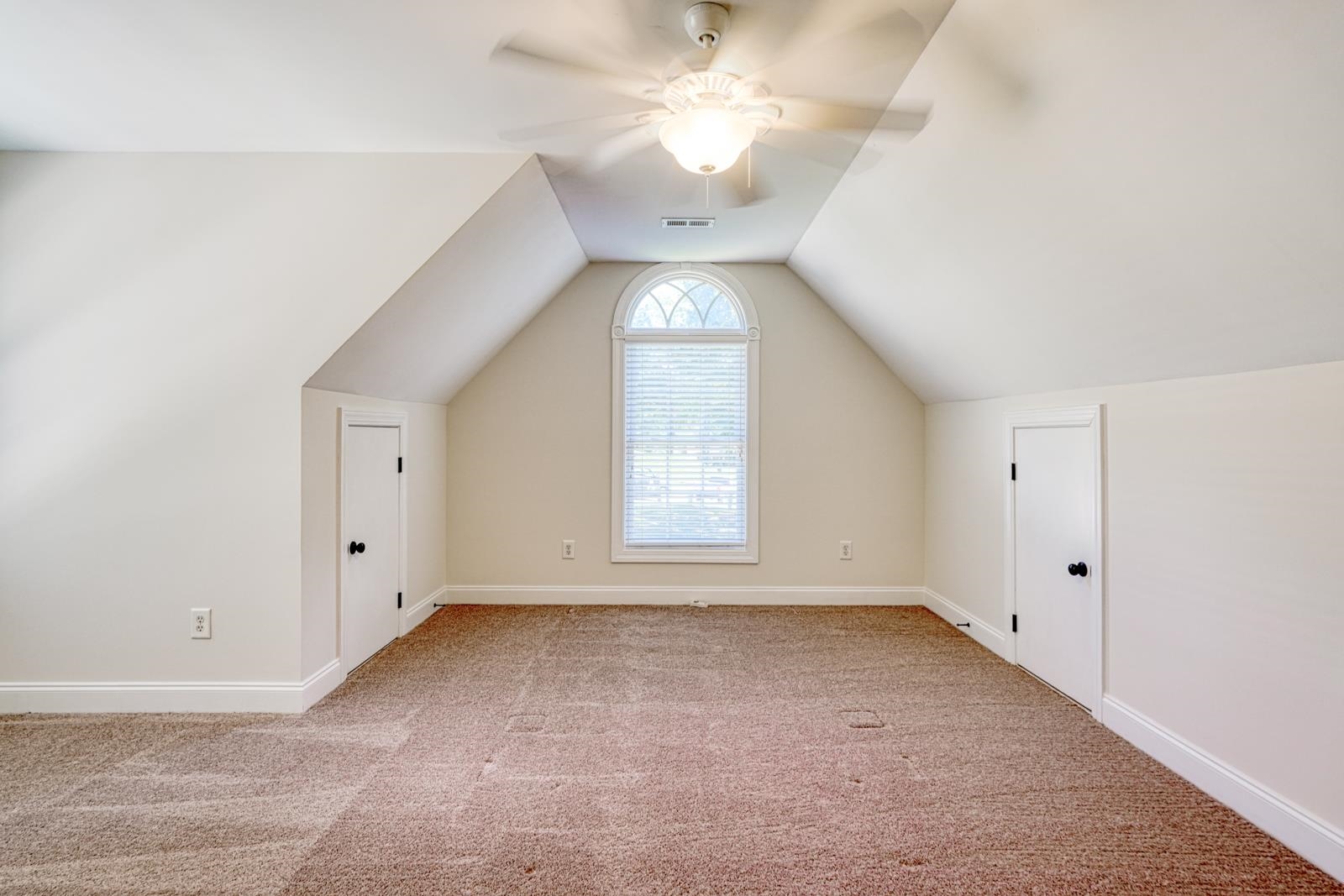 507 Carrickmore Court Property Photo 28