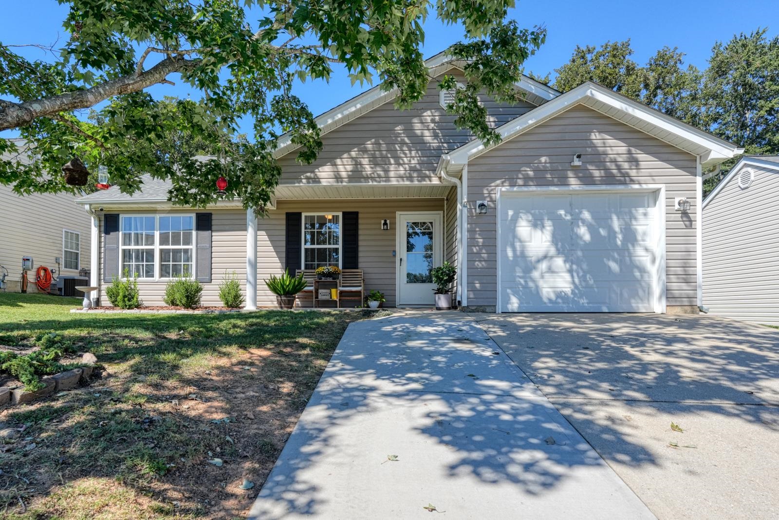 539 Hamilton Chase Drive Property Photo 1