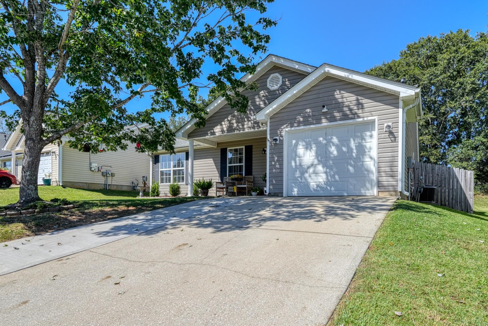 539 Hamilton Chase Drive Property Photo 4