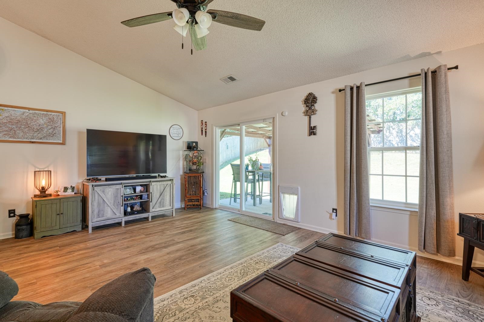 539 Hamilton Chase Drive Property Photo 14