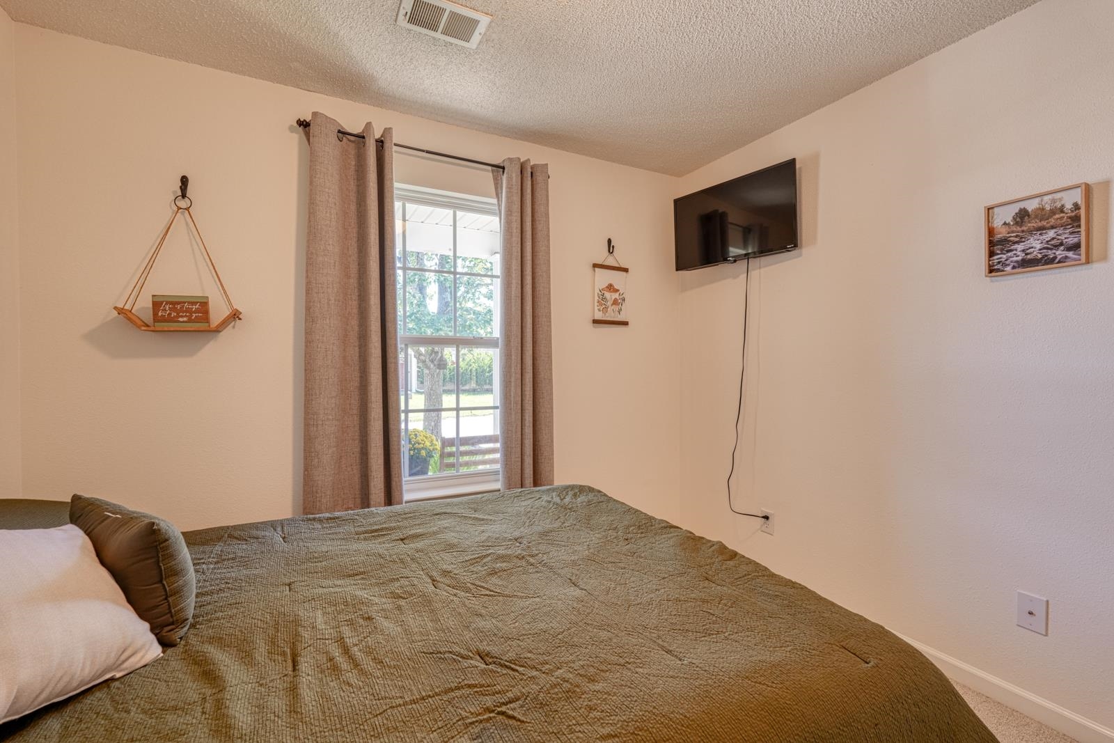 539 Hamilton Chase Drive Property Photo 28