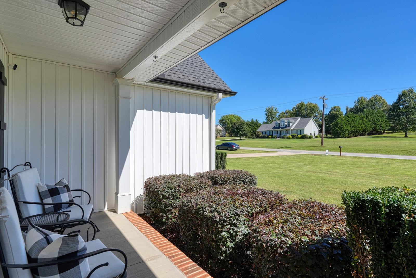 1511 S Green River Road Property Photo 4