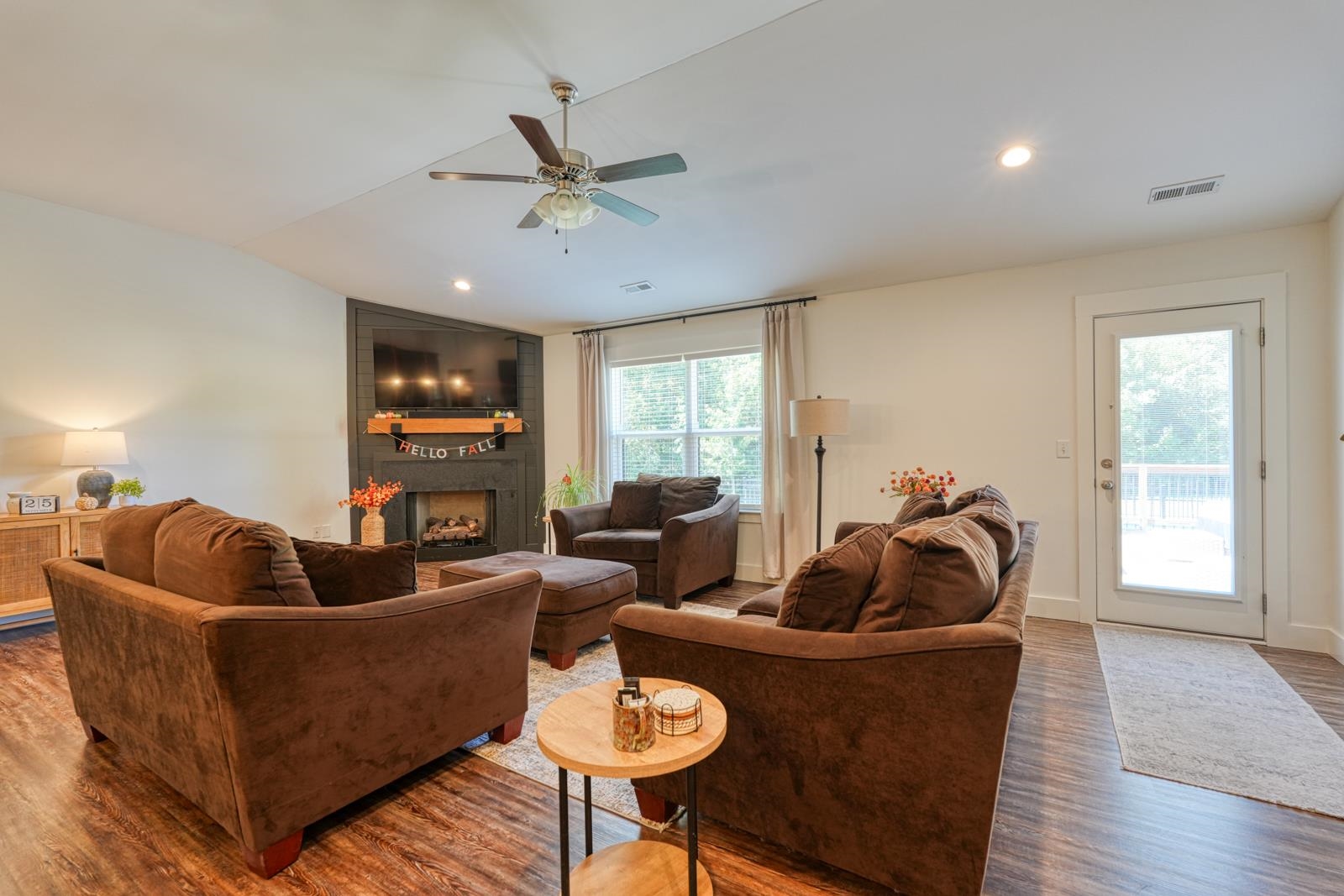 1511 S Green River Road Property Photo 14