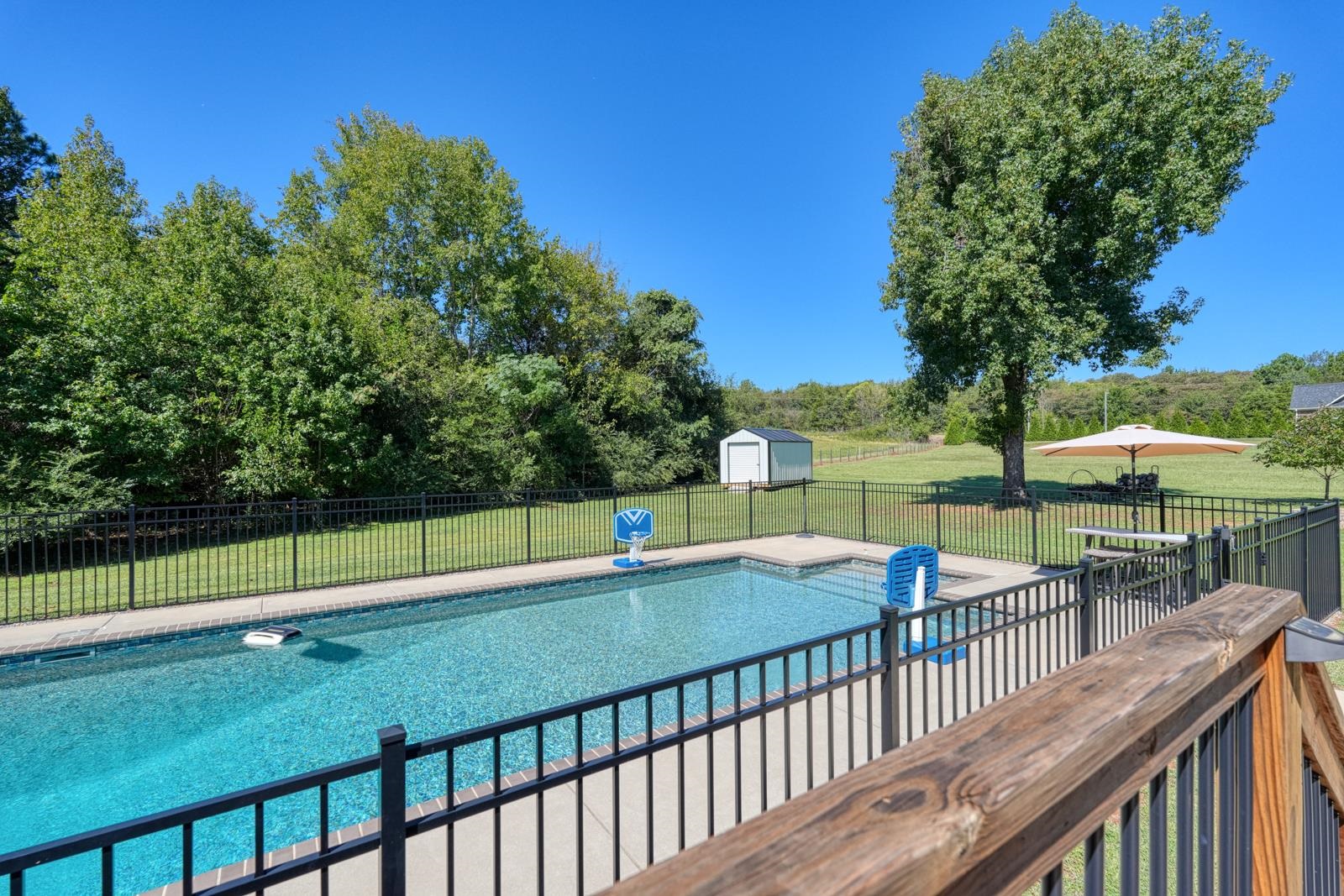 1511 S Green River Road Property Photo 37