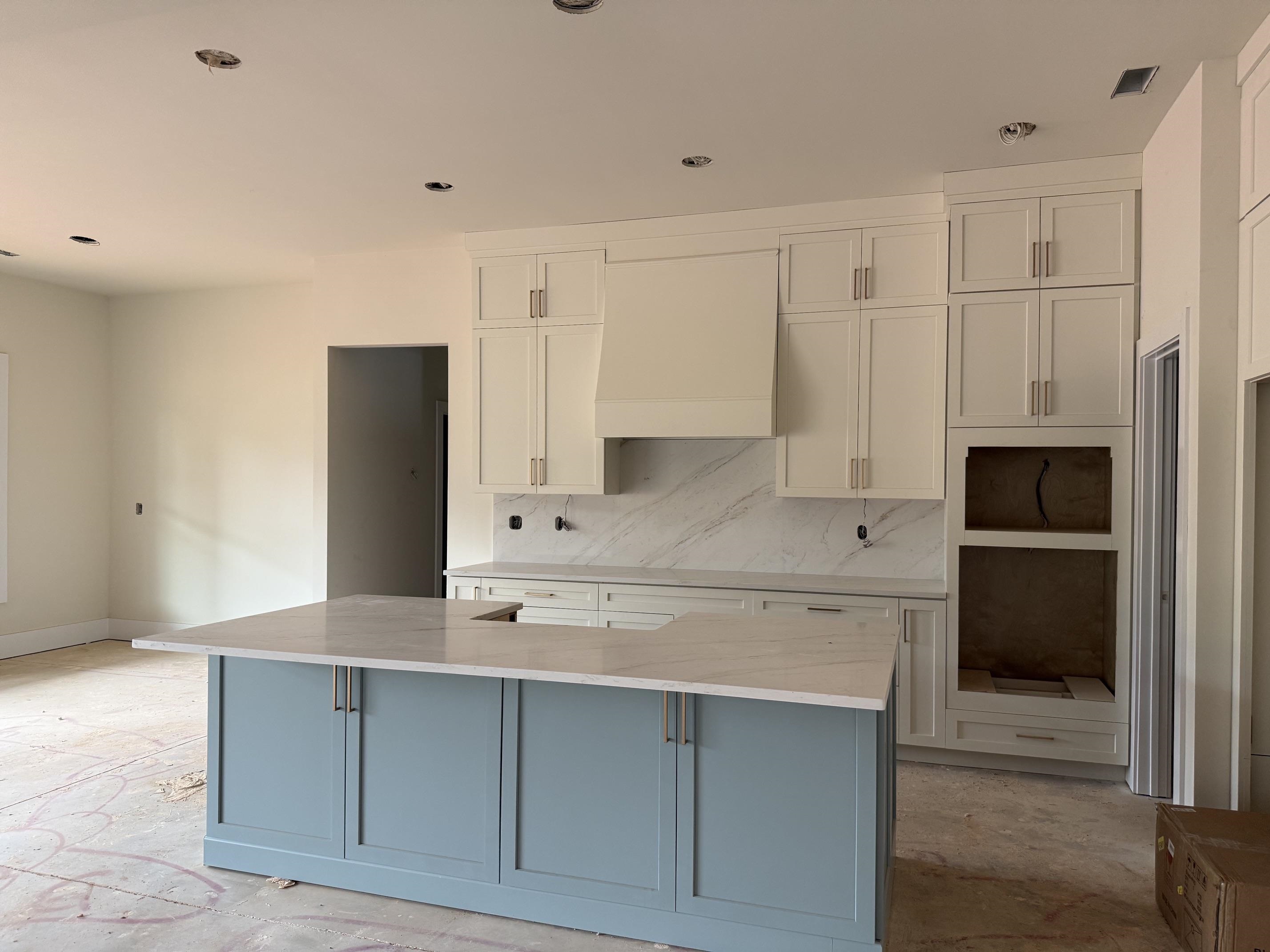 4034 Hollybank Drive Property Photo 4