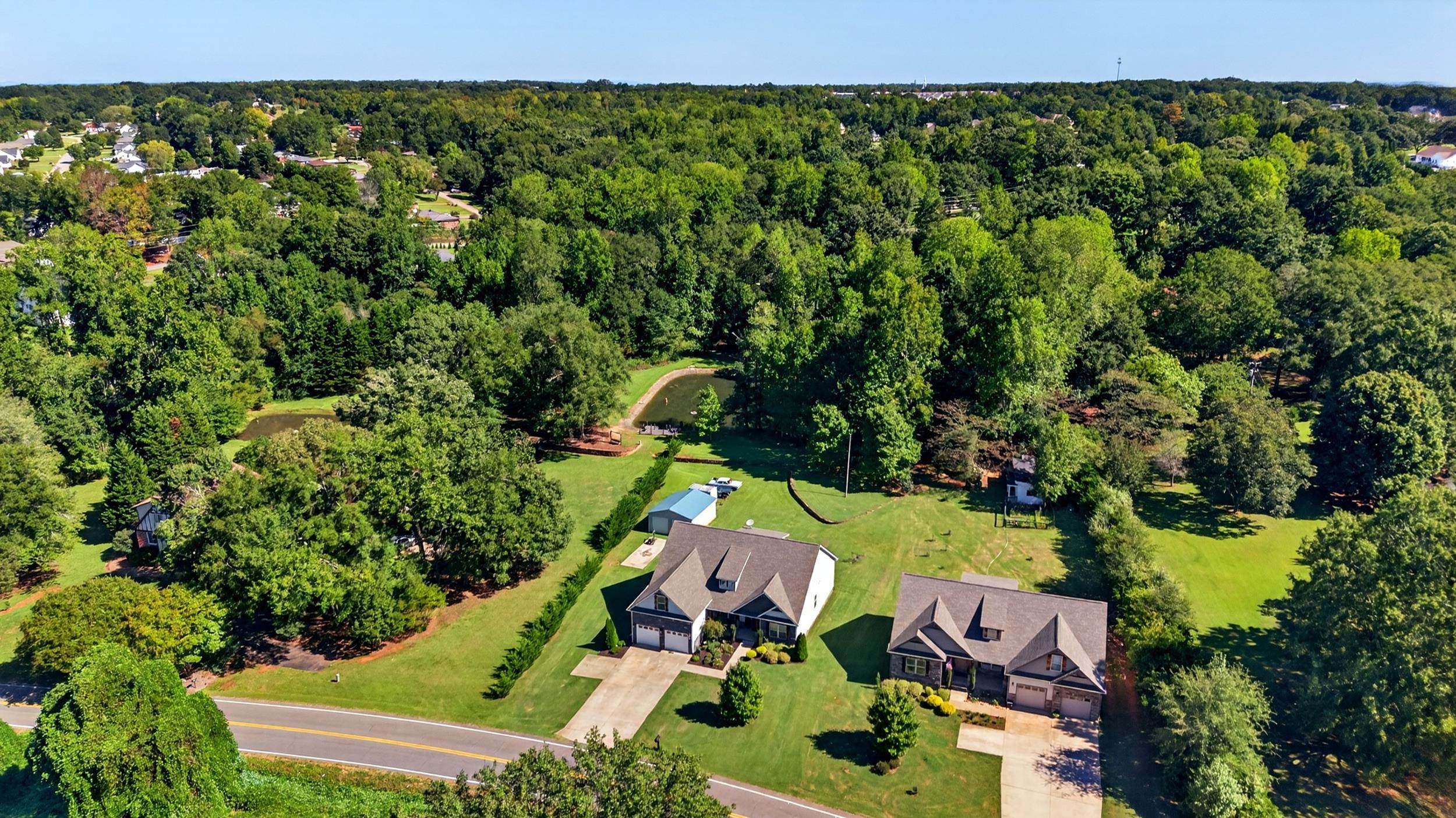 953 Hanging Rock Road Property Photo 3