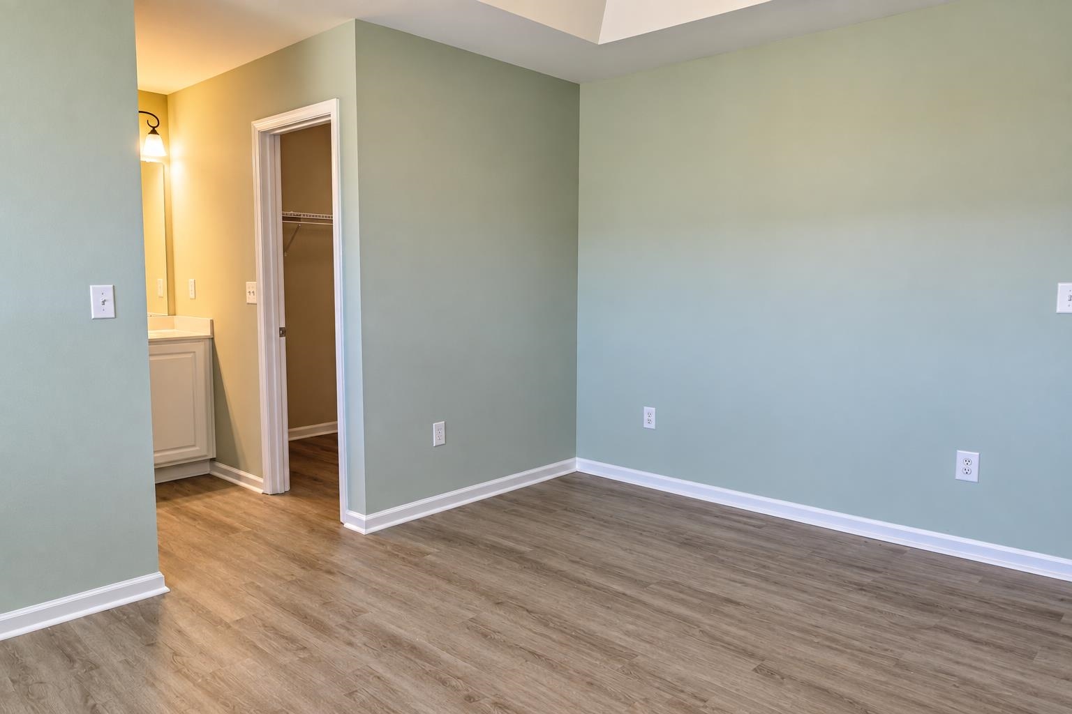 516 Thurston Court Property Photo 12