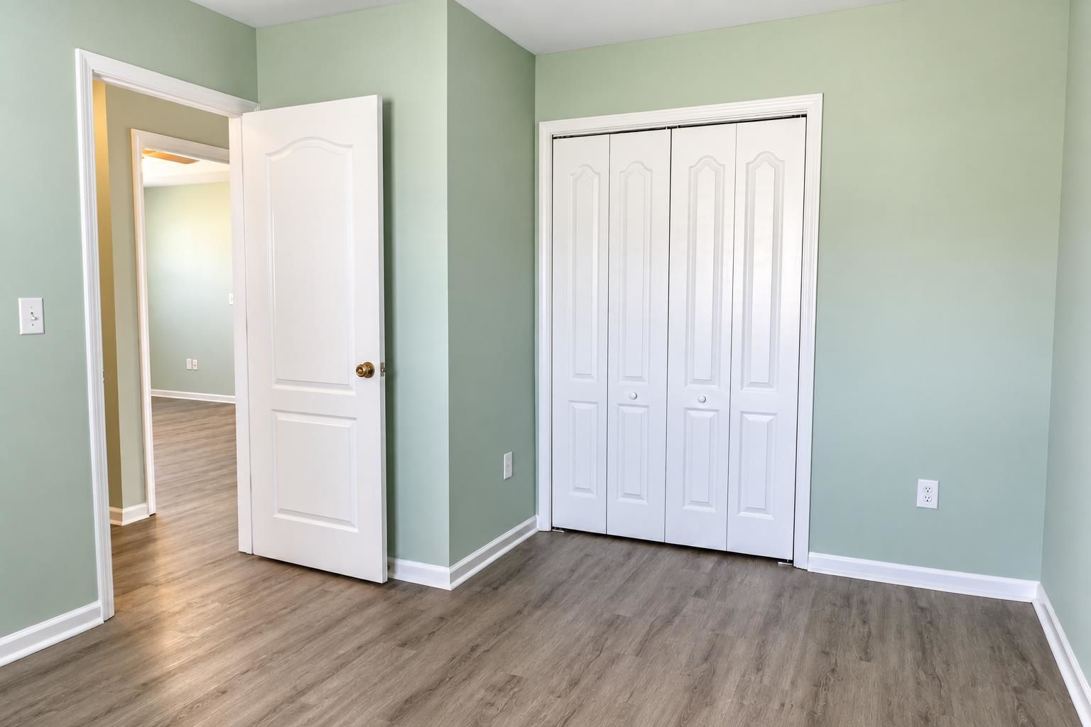 516 Thurston Court Property Photo 14