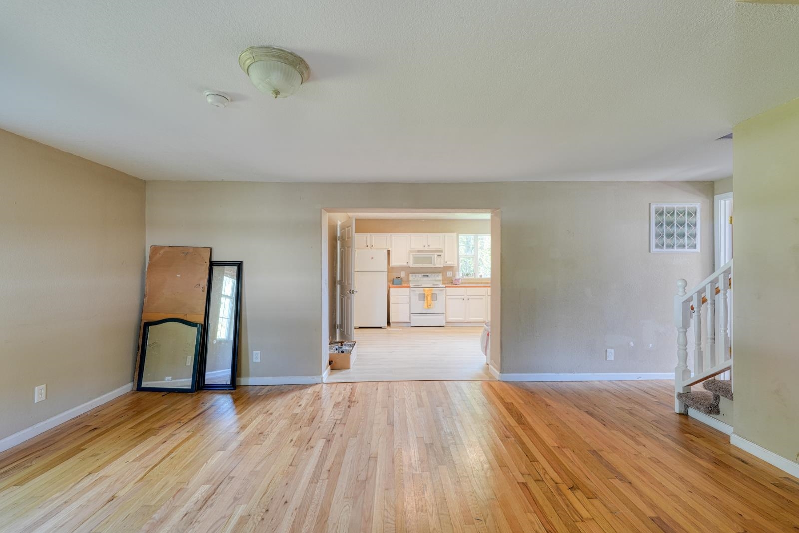 250 Cedar Street Property Photo 4