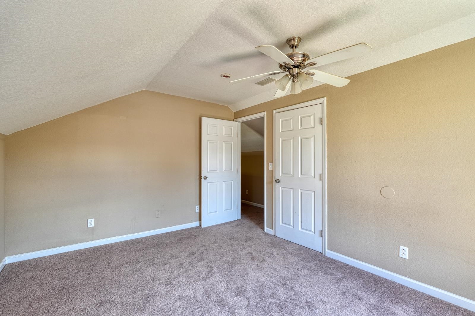 250 Cedar Street Property Photo 32