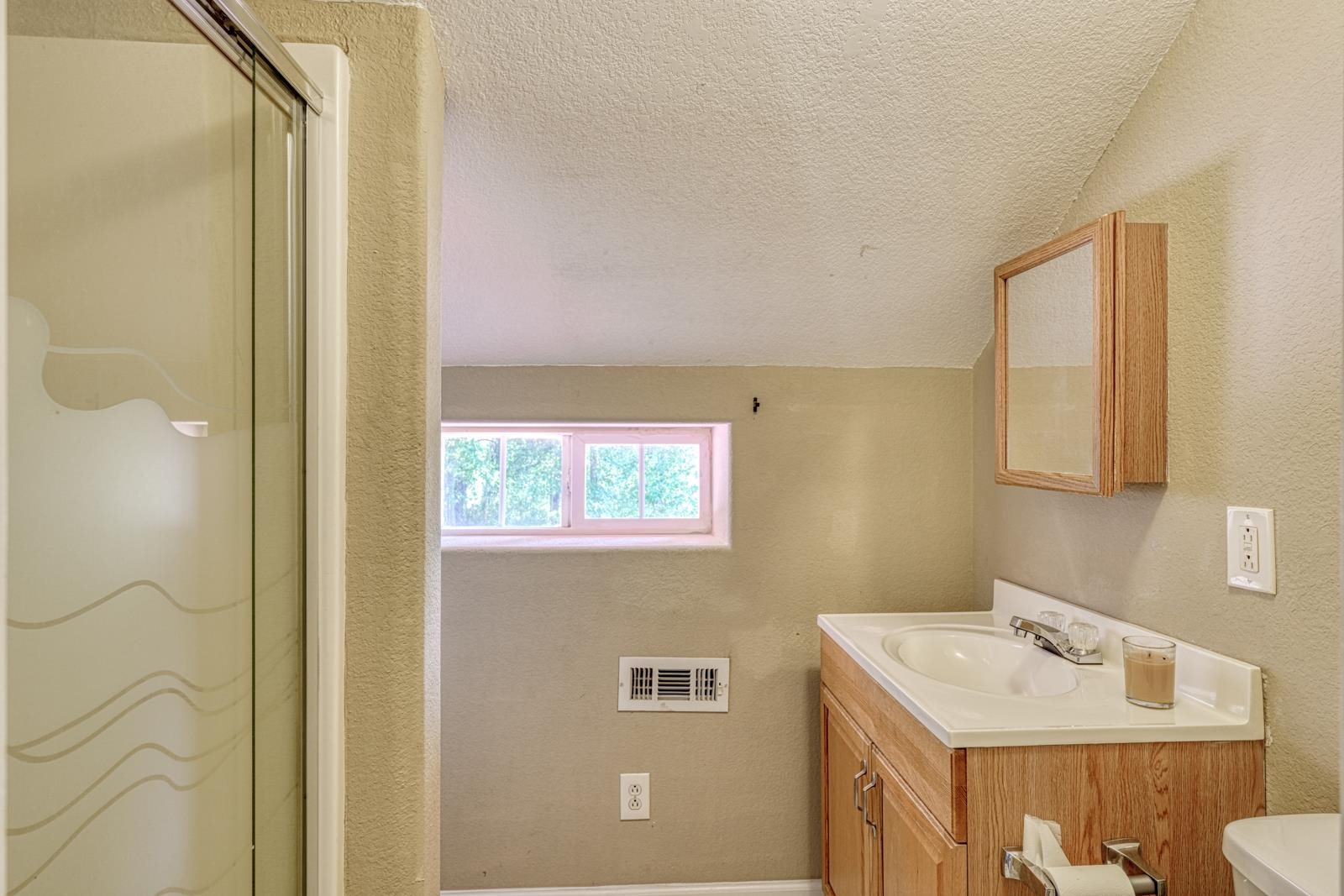 250 Cedar Street Property Photo 34