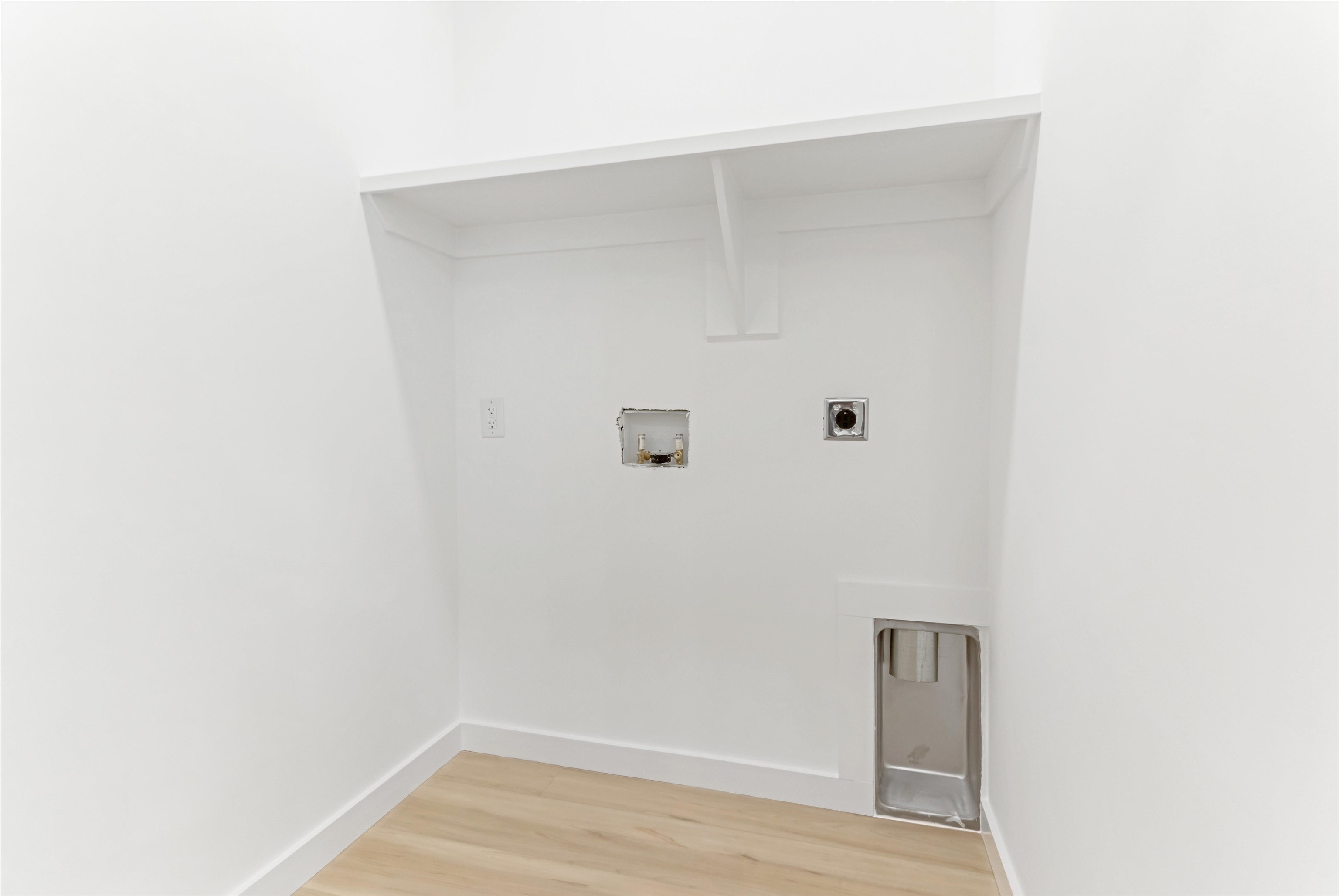 189 N Georgia Avenue Property Photo 15