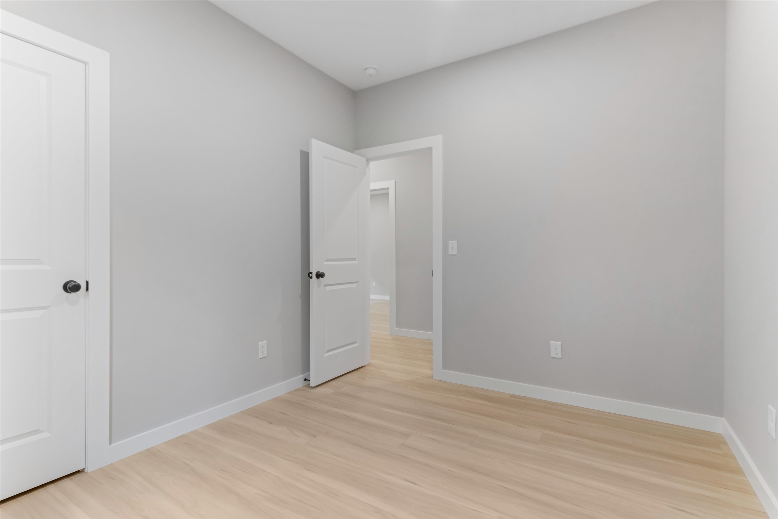 189 N Georgia Avenue Property Photo 19