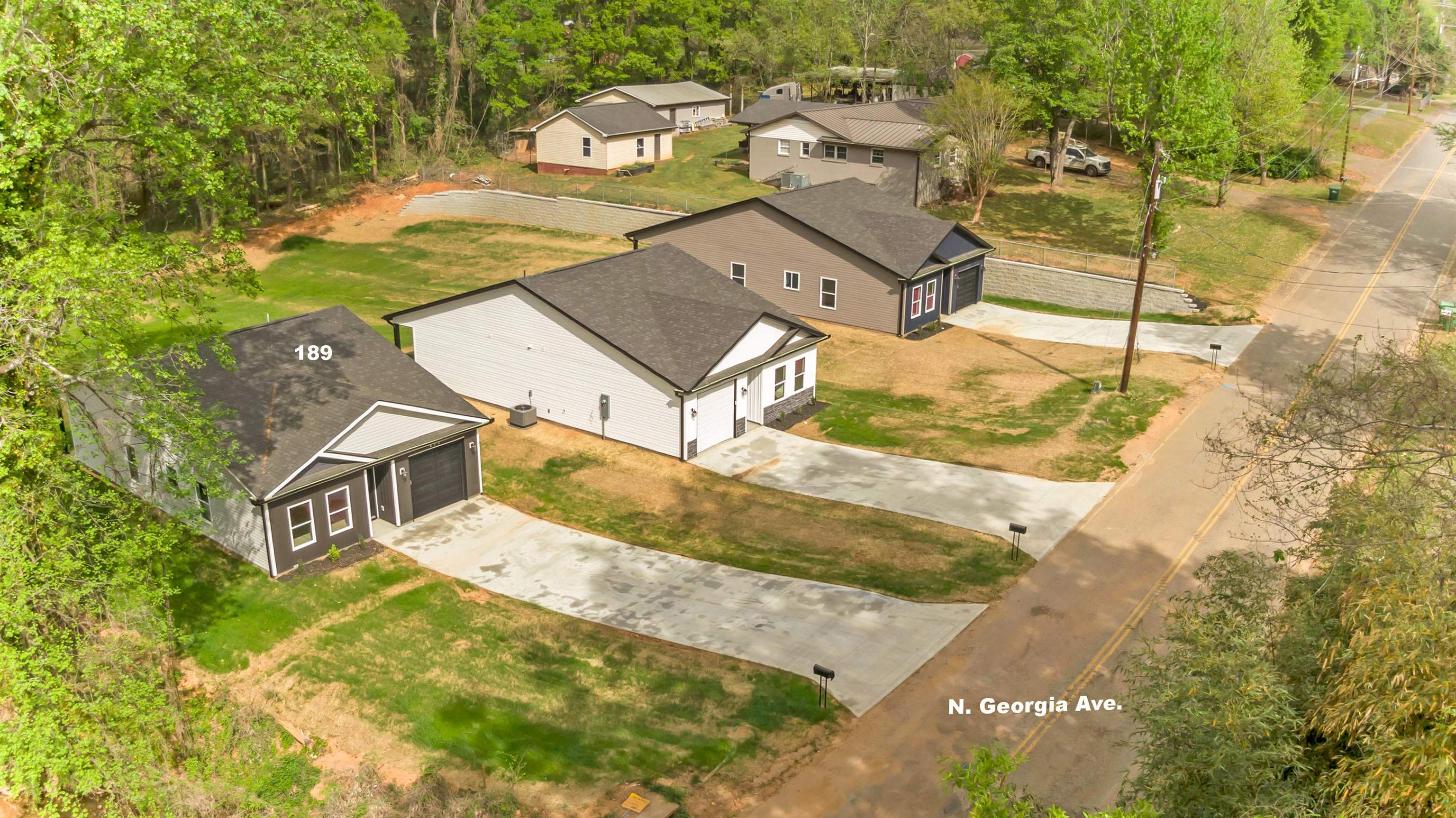 189 N Georgia Avenue Property Photo 33