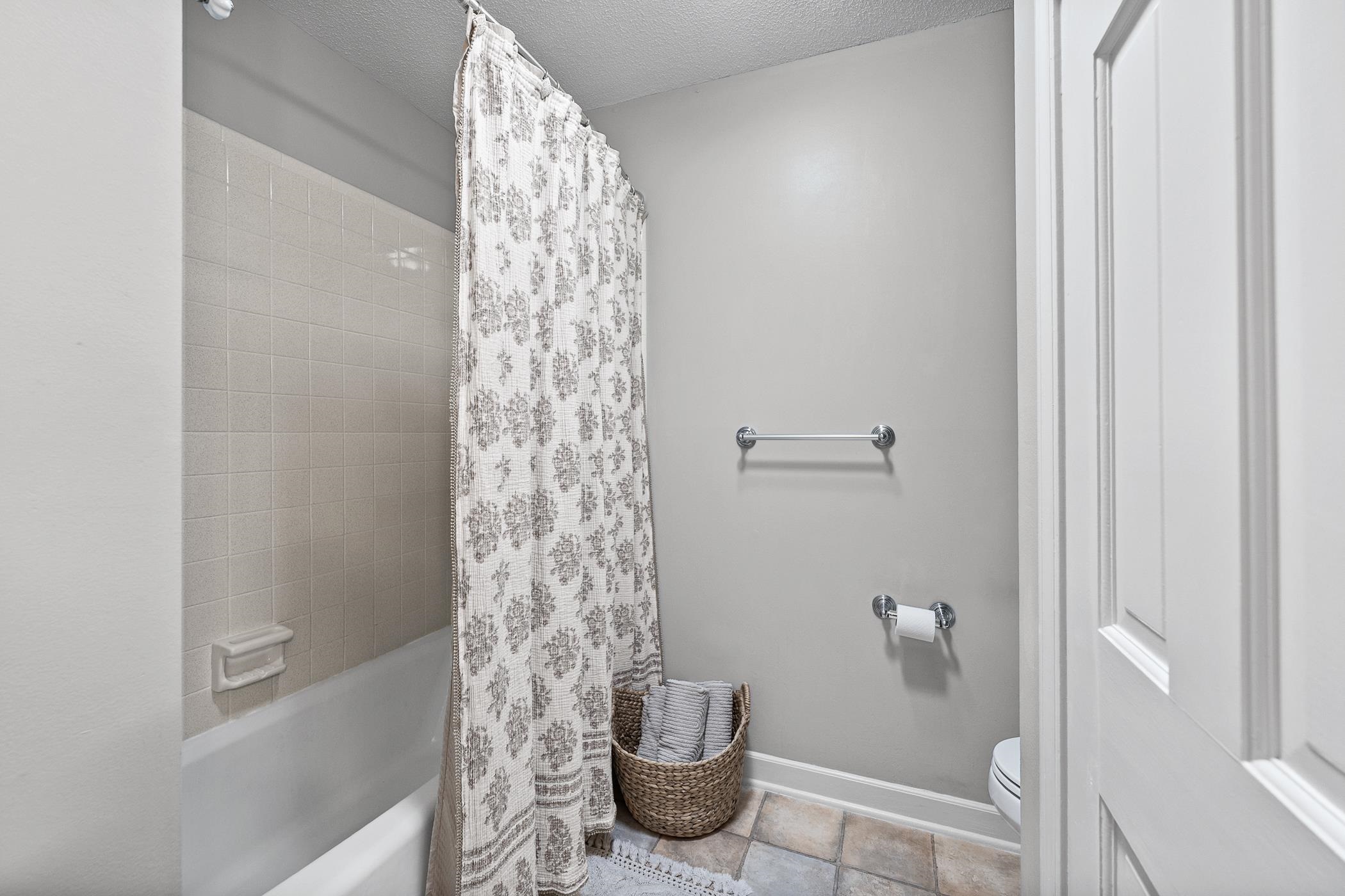 201 Leila Street Property Photo 34