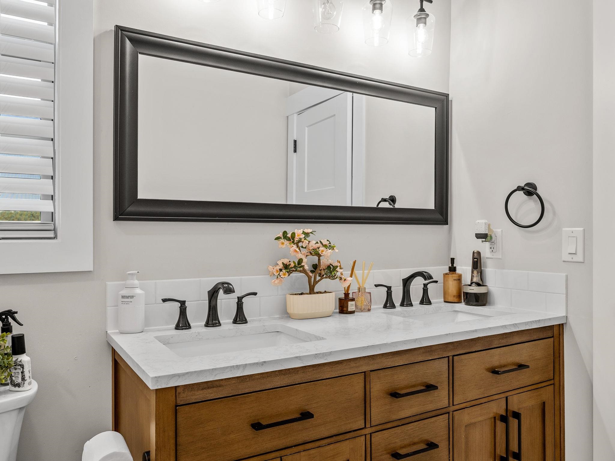 342389 Property Photo 23