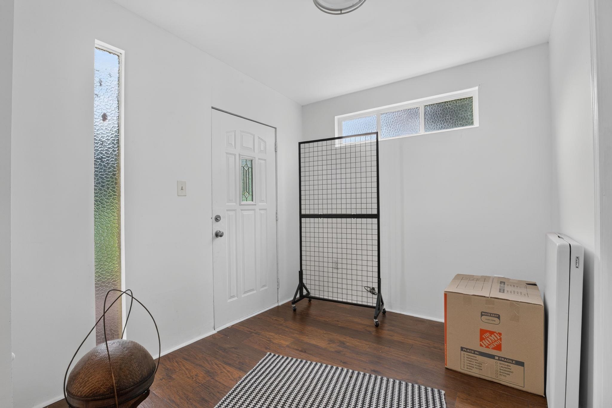 221 Saratoga Drive Property Photo 25