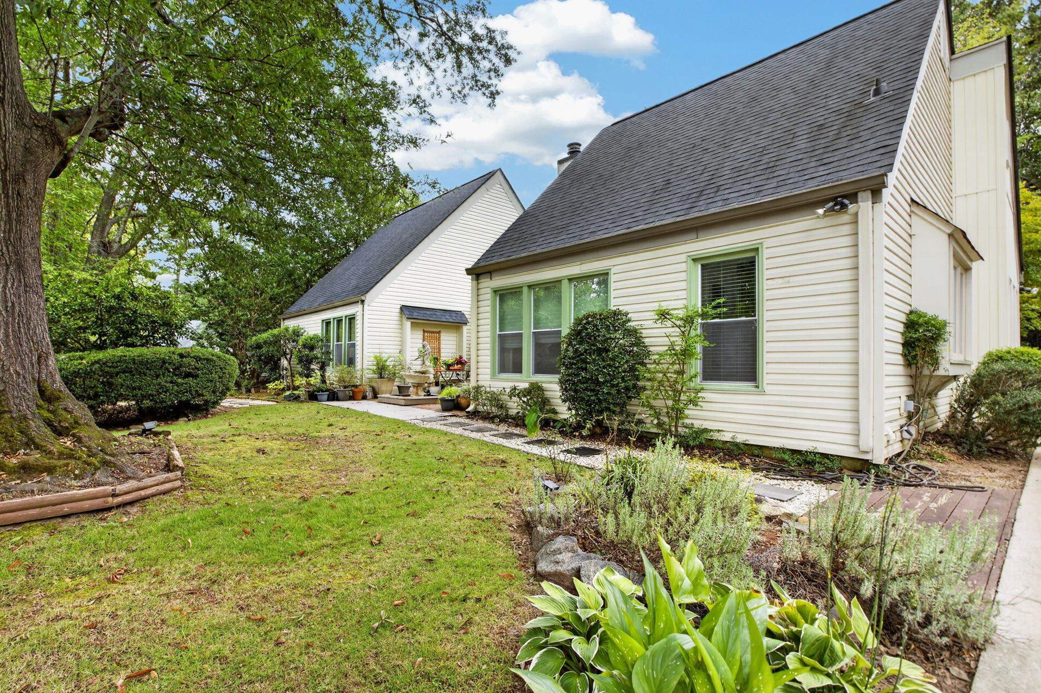 221 Saratoga Drive Property Photo 30