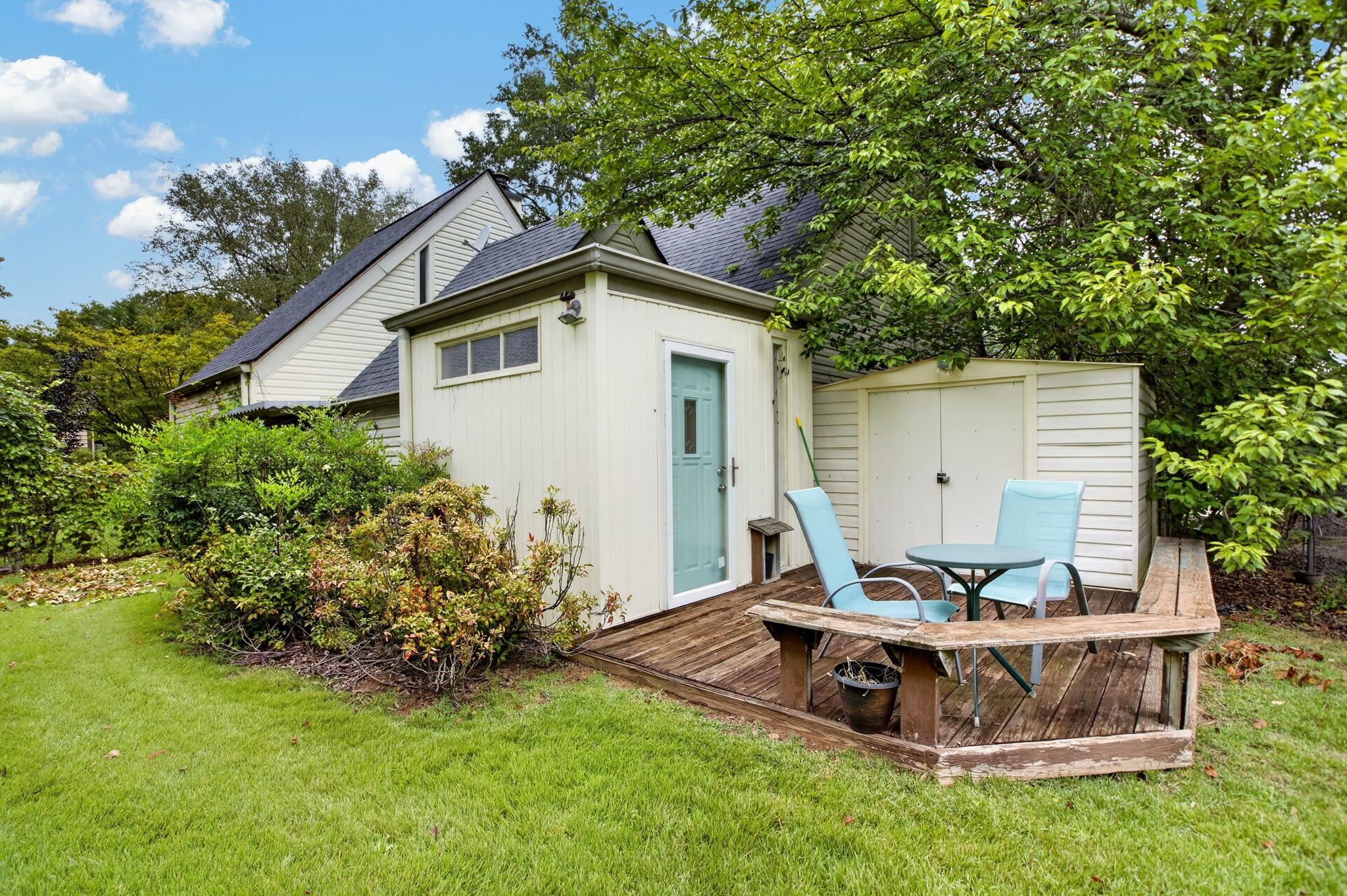 221 Saratoga Drive Property Photo 47