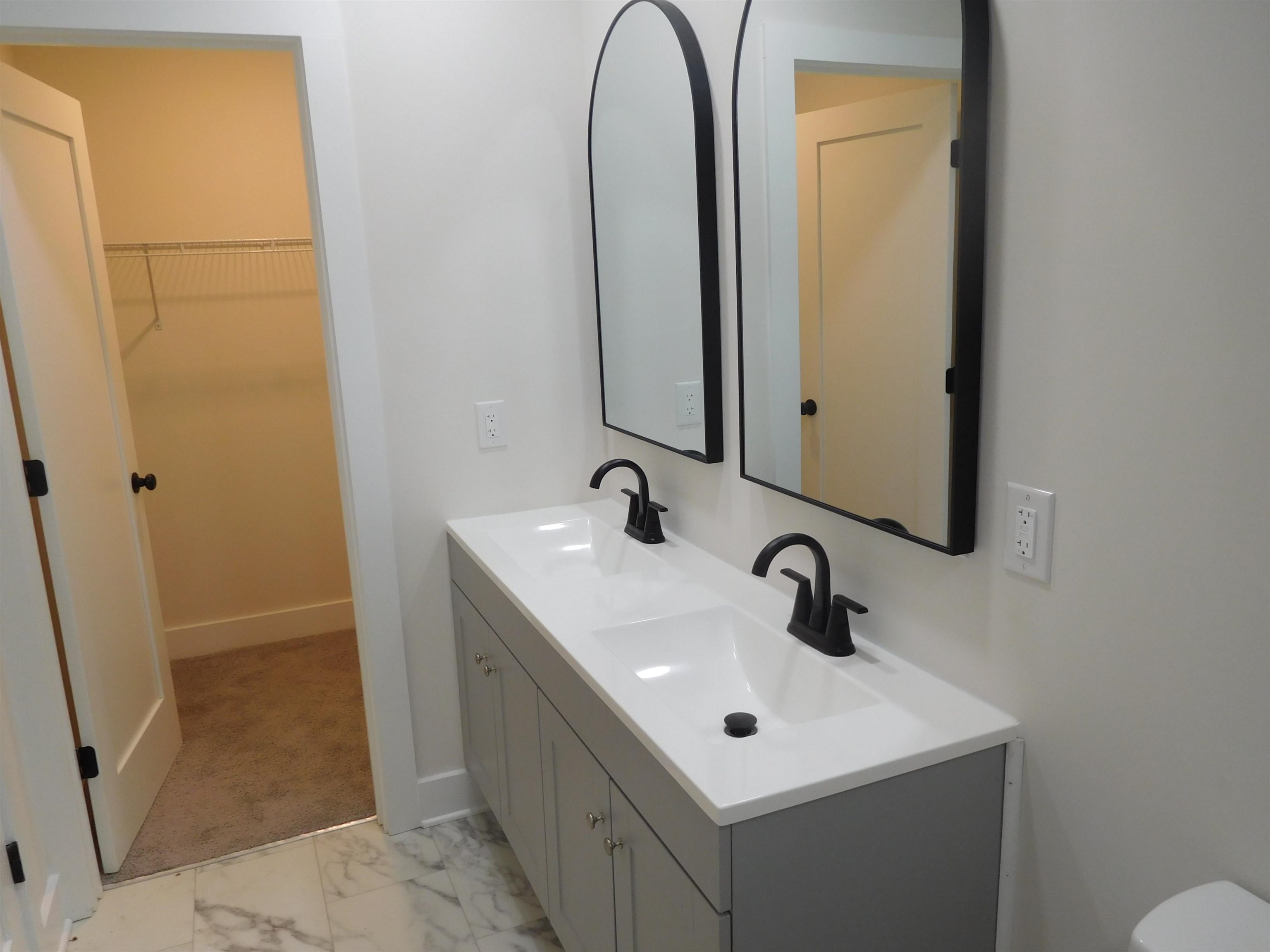 401 Thompson Street Property Photo 10