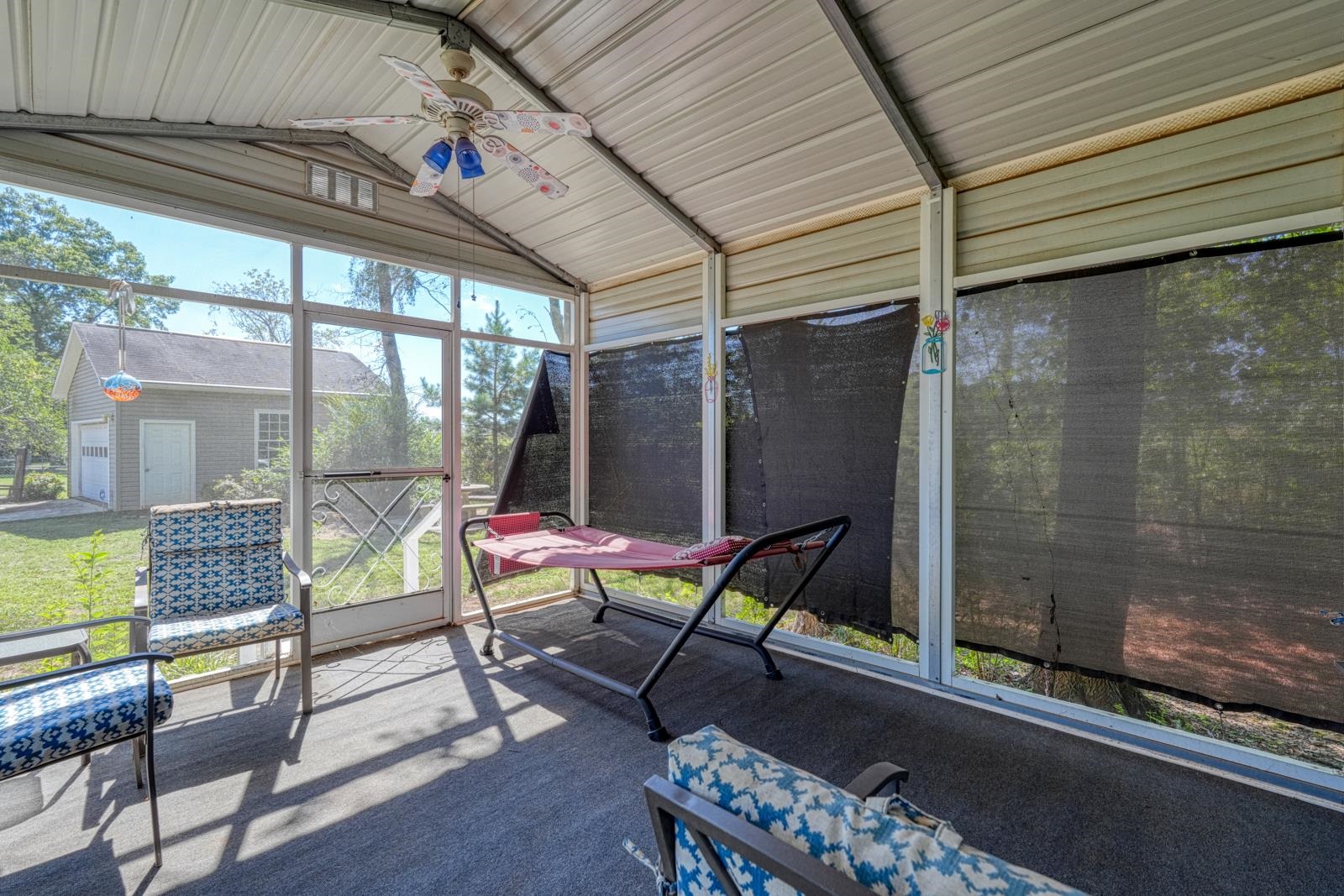 404 Cresthaven Drive Property Photo 32