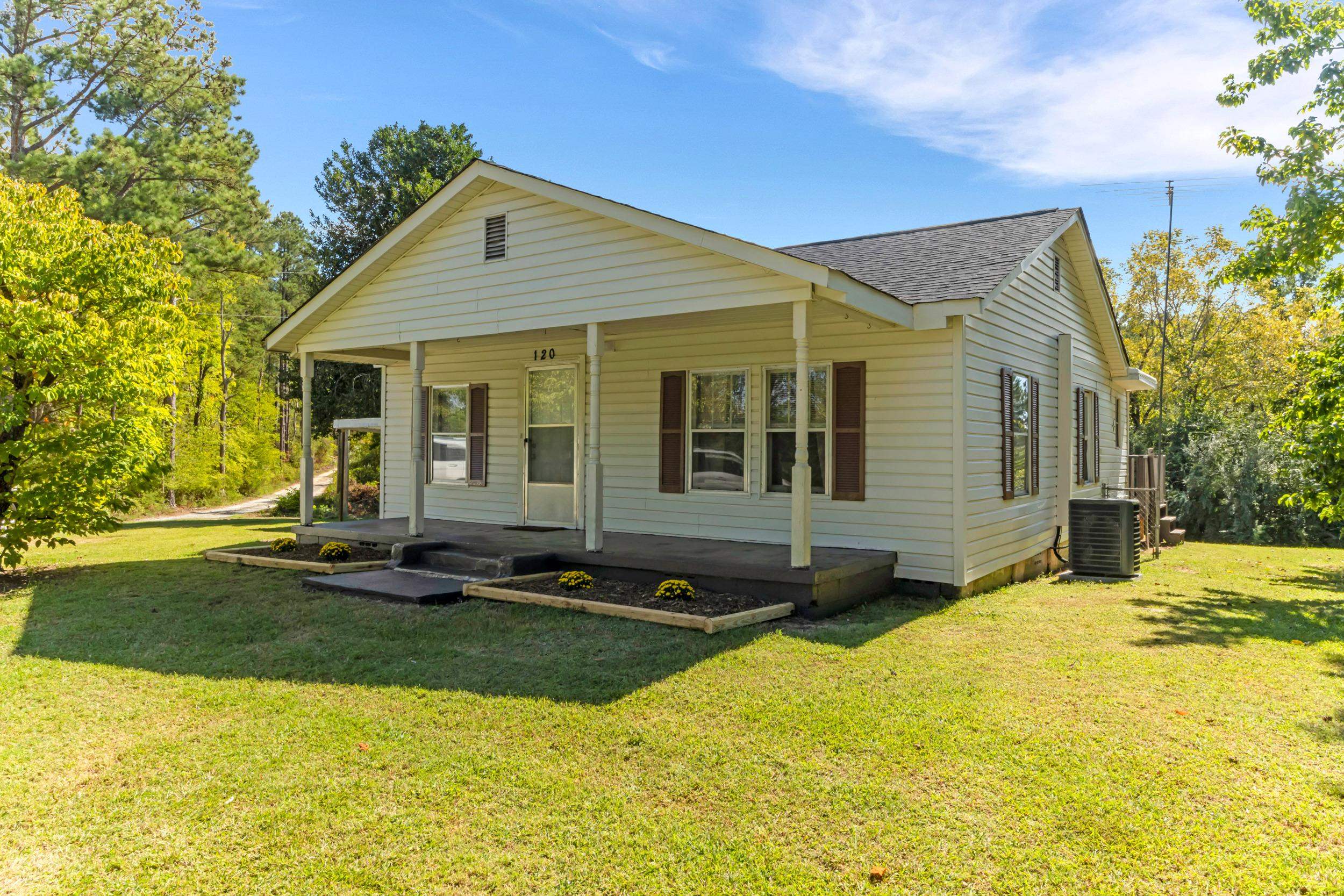 120 Sardis School House Road Property Photo 1