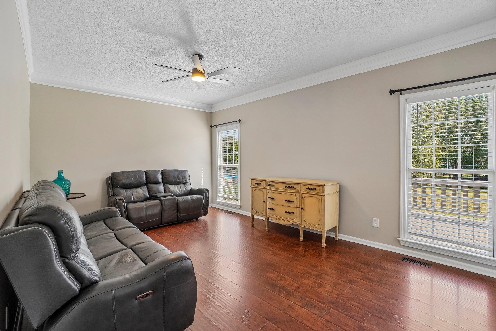 287 Hunters Pointe Drive Property Photo 5