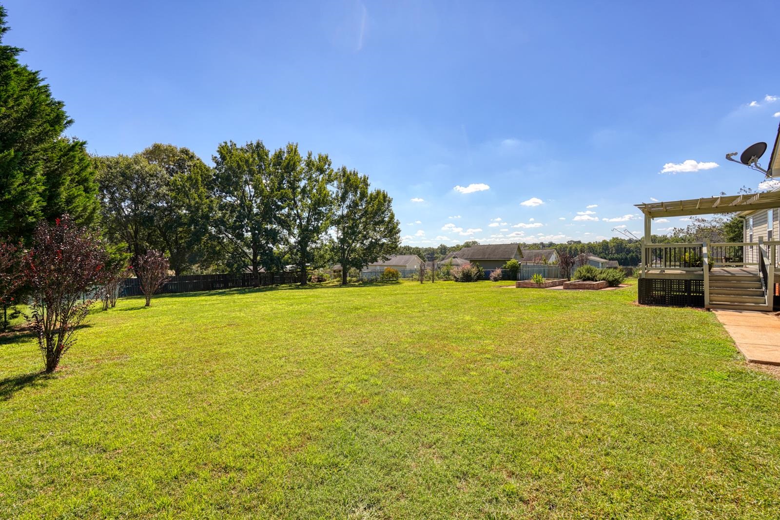424 Bollweevil Way Property Photo 6