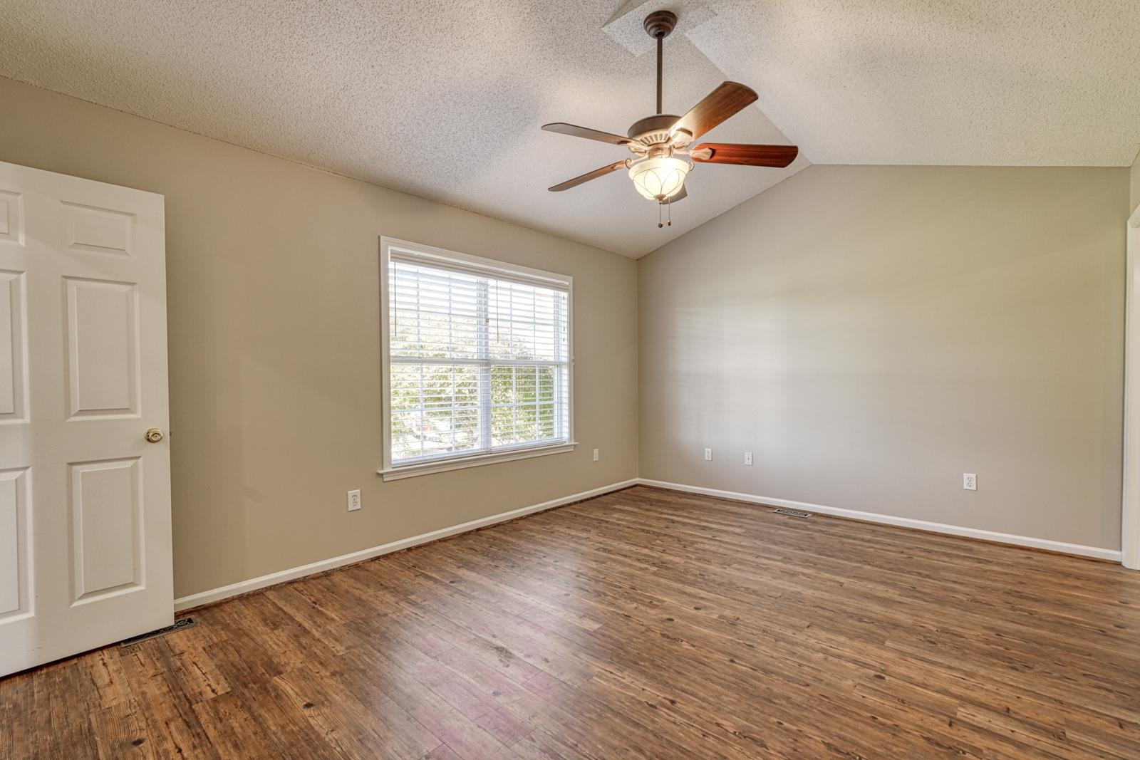 424 Bollweevil Way Property Photo 17