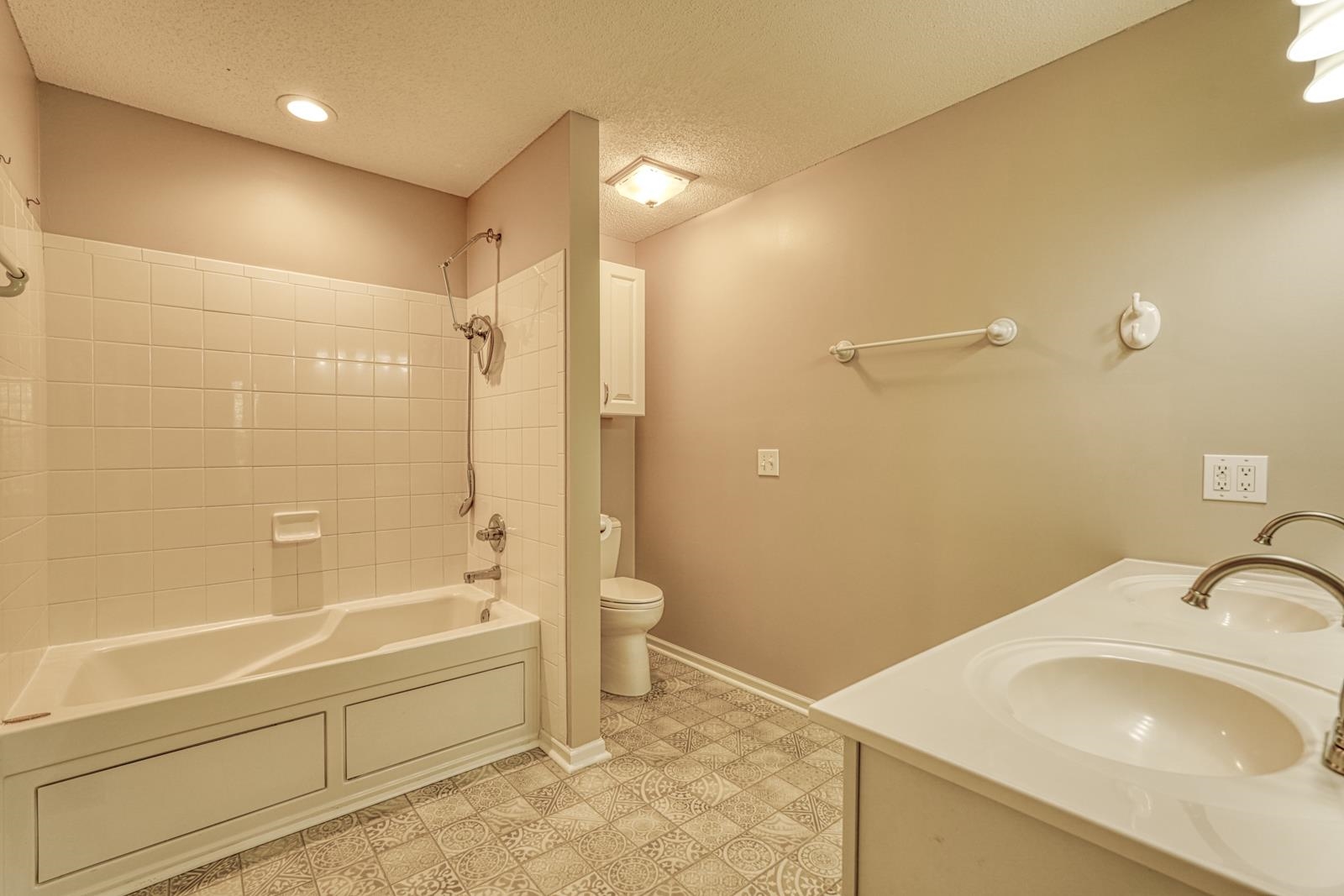 424 Bollweevil Way Property Photo 20