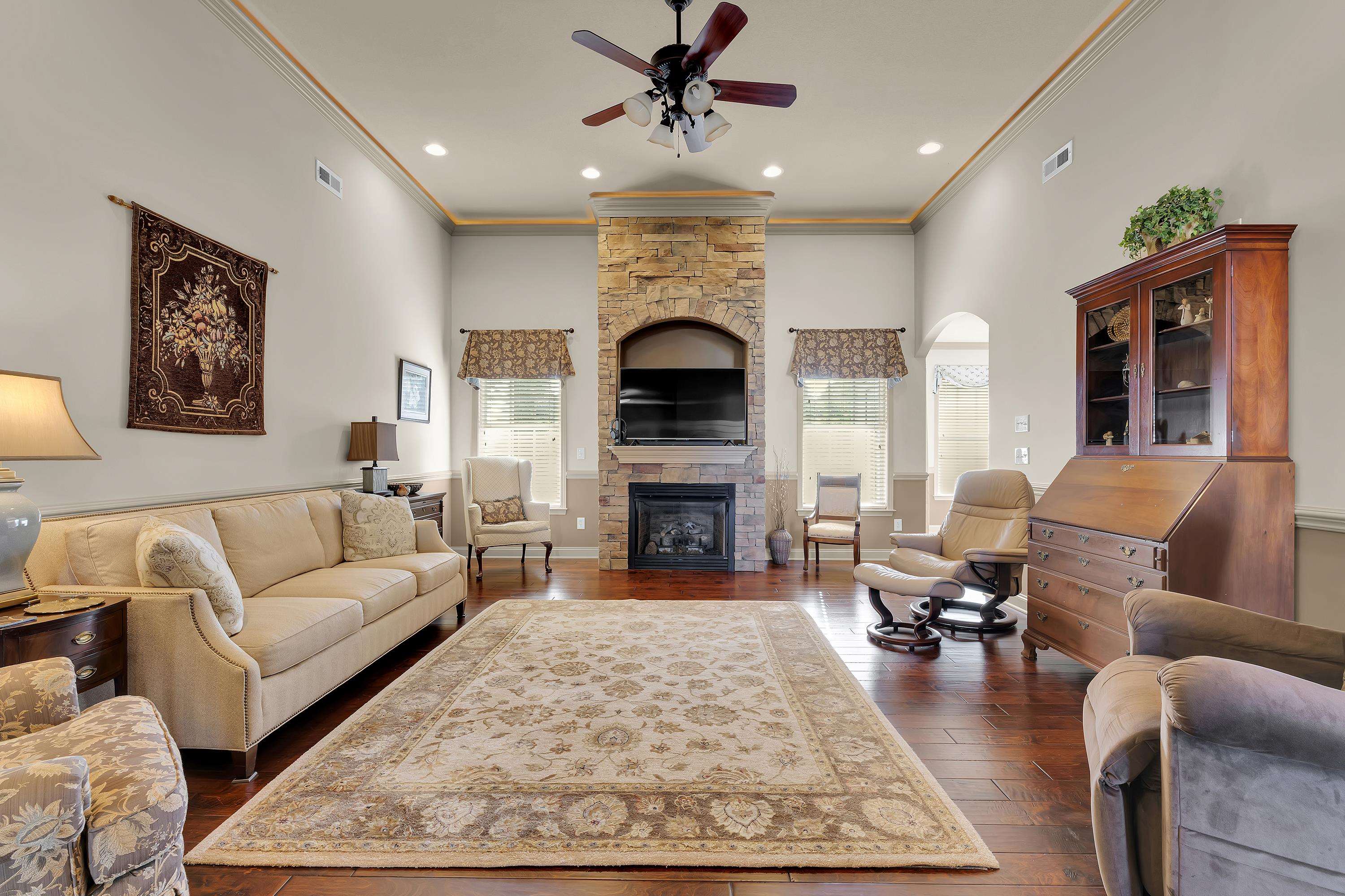 117 Dewfield Lane Property Photo 6