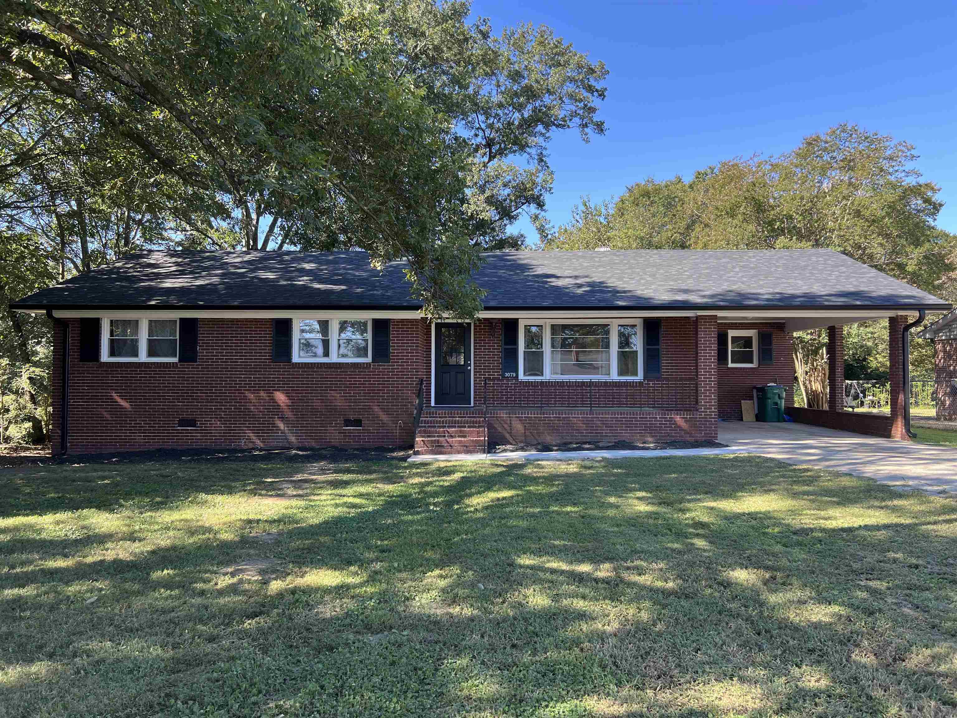 3077 N Blackstock Rd Property Photo 1