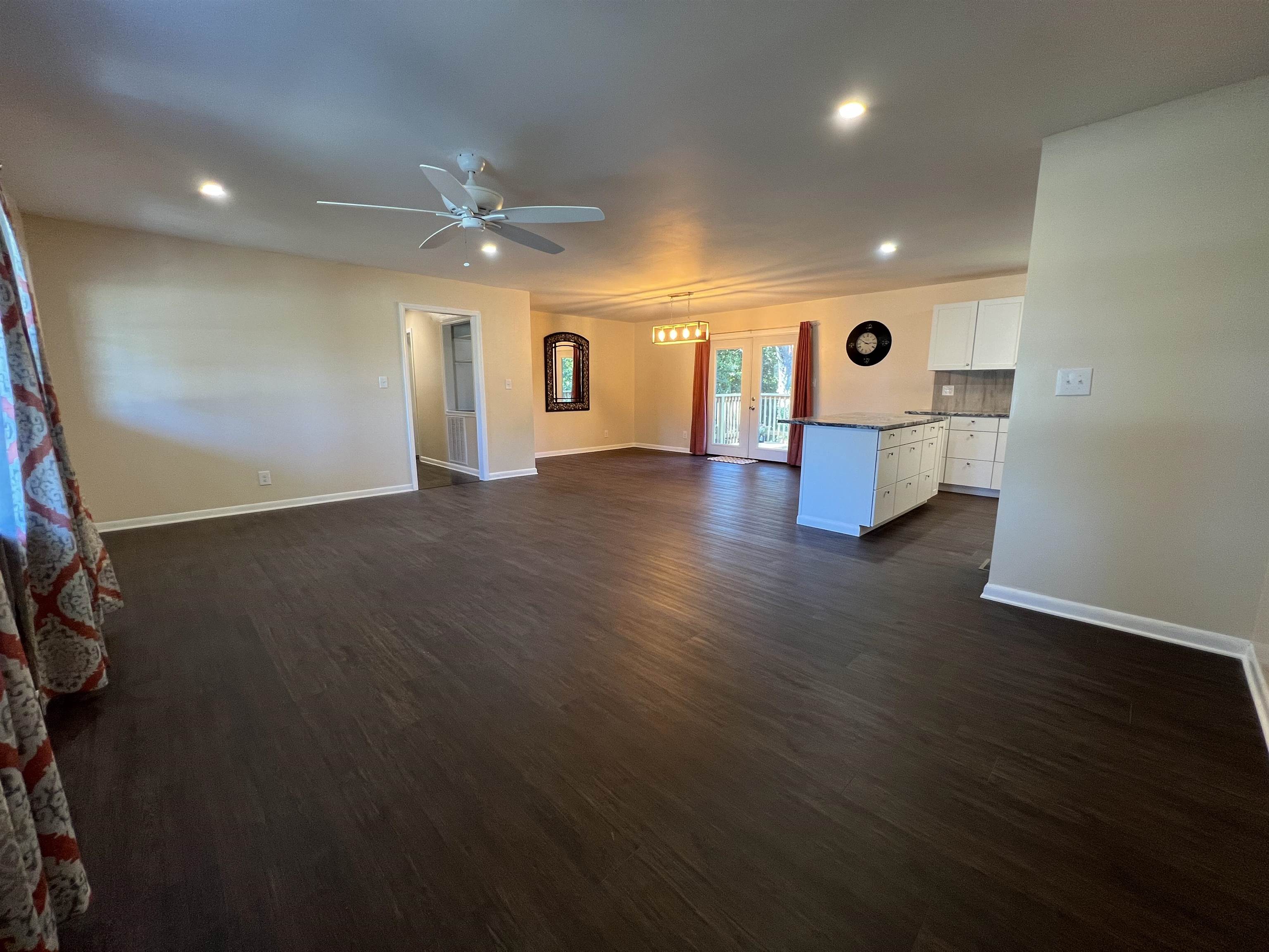 3077 N Blackstock Rd Property Photo 5