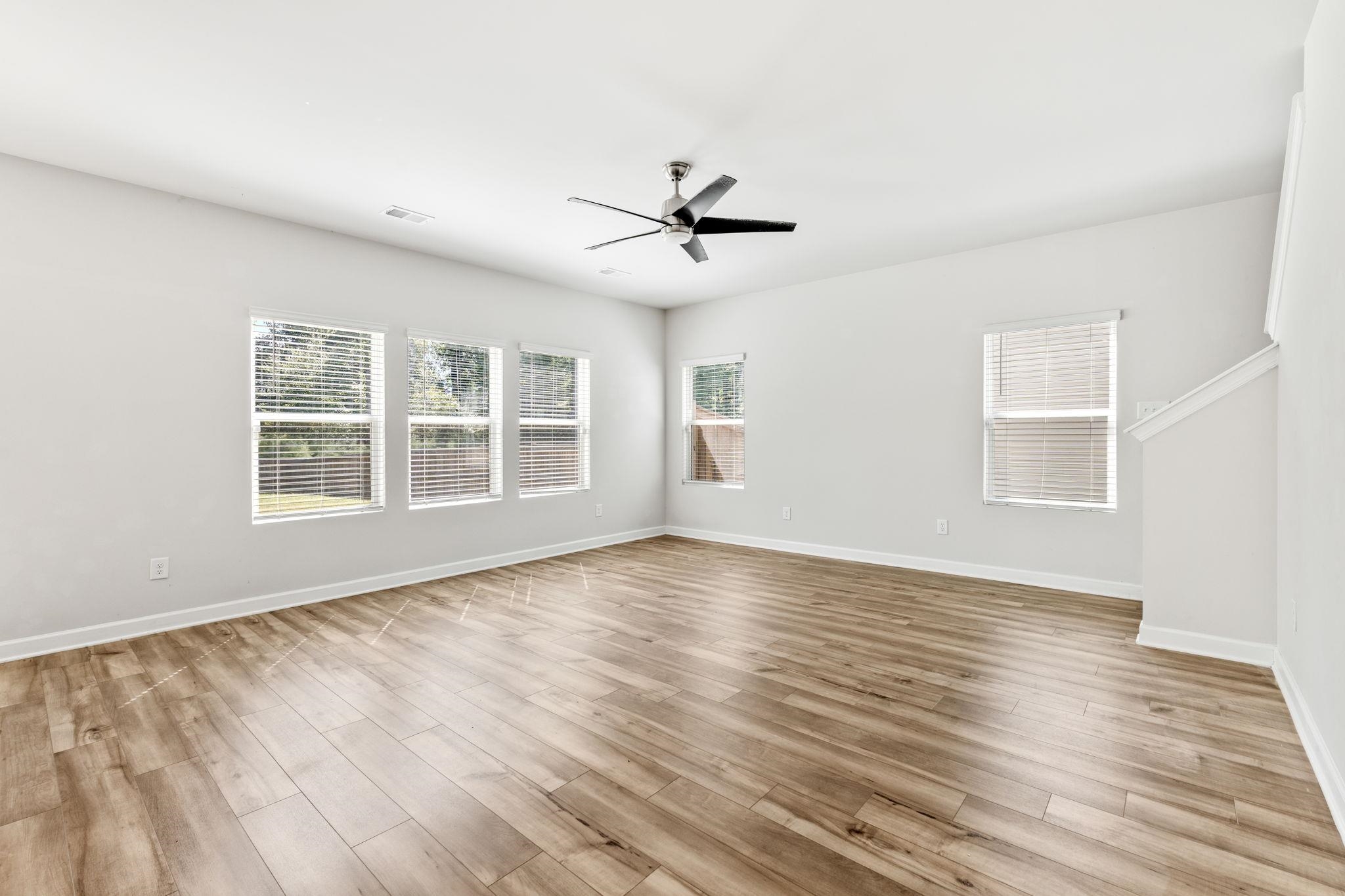 109 Mainsail Way Property Photo 14