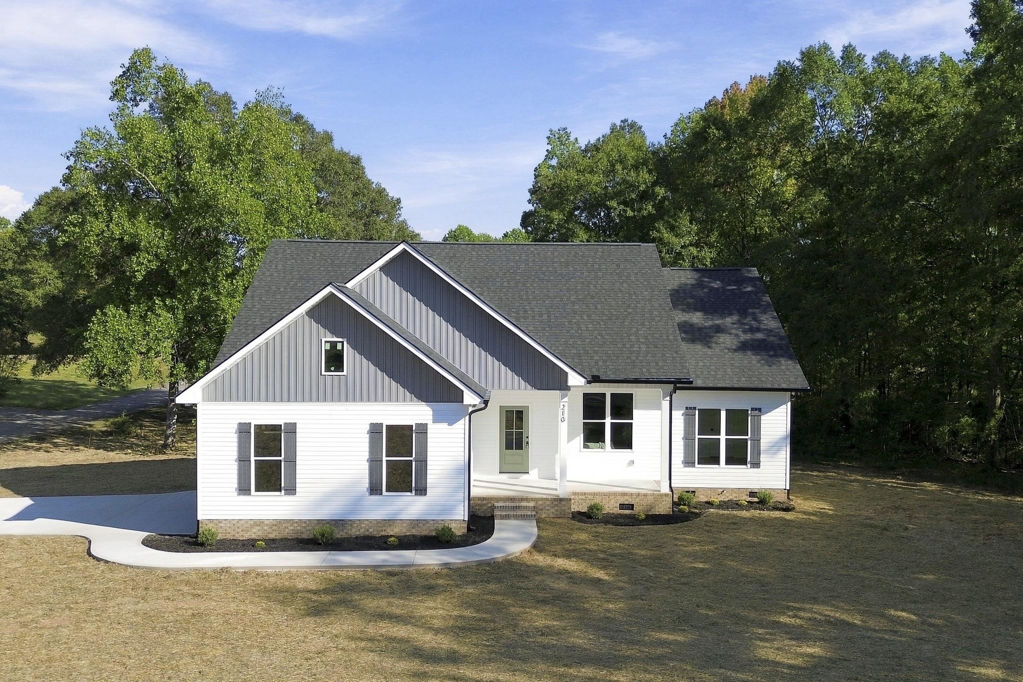 210 Lakeview Drive Property Photo 1