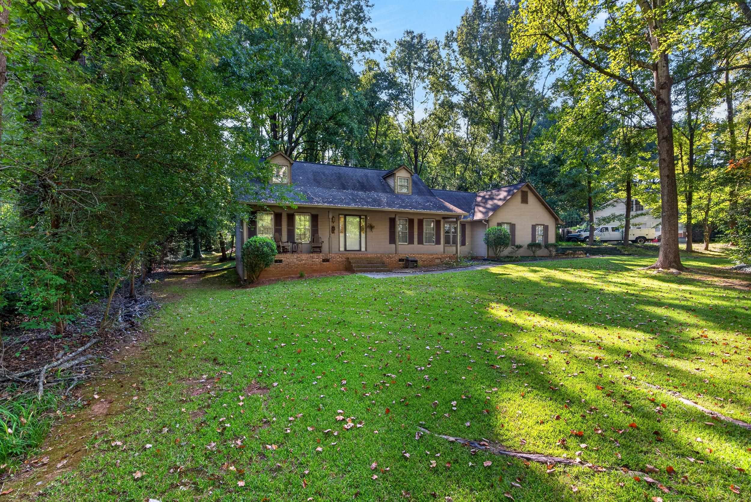 160 Chestnut Lake Drive Property Photo 3
