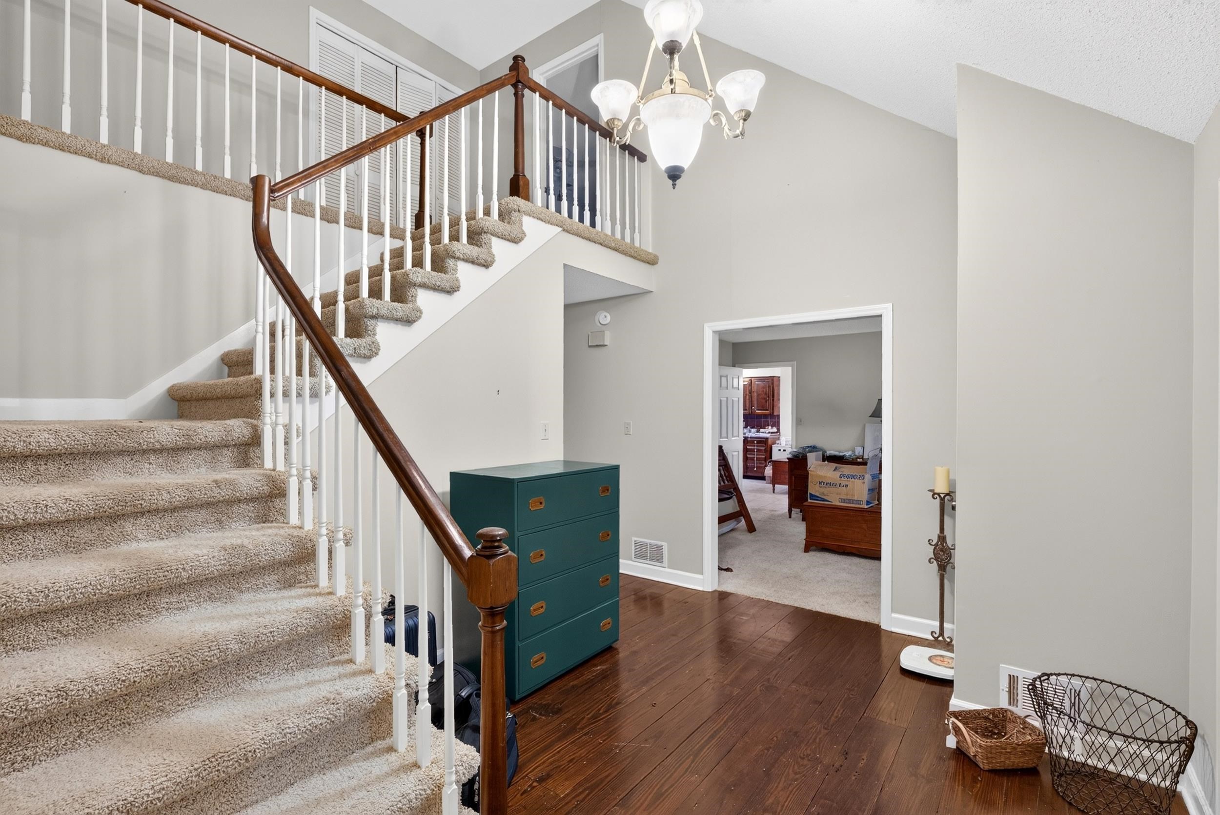 160 Chestnut Lake Drive Property Photo 9