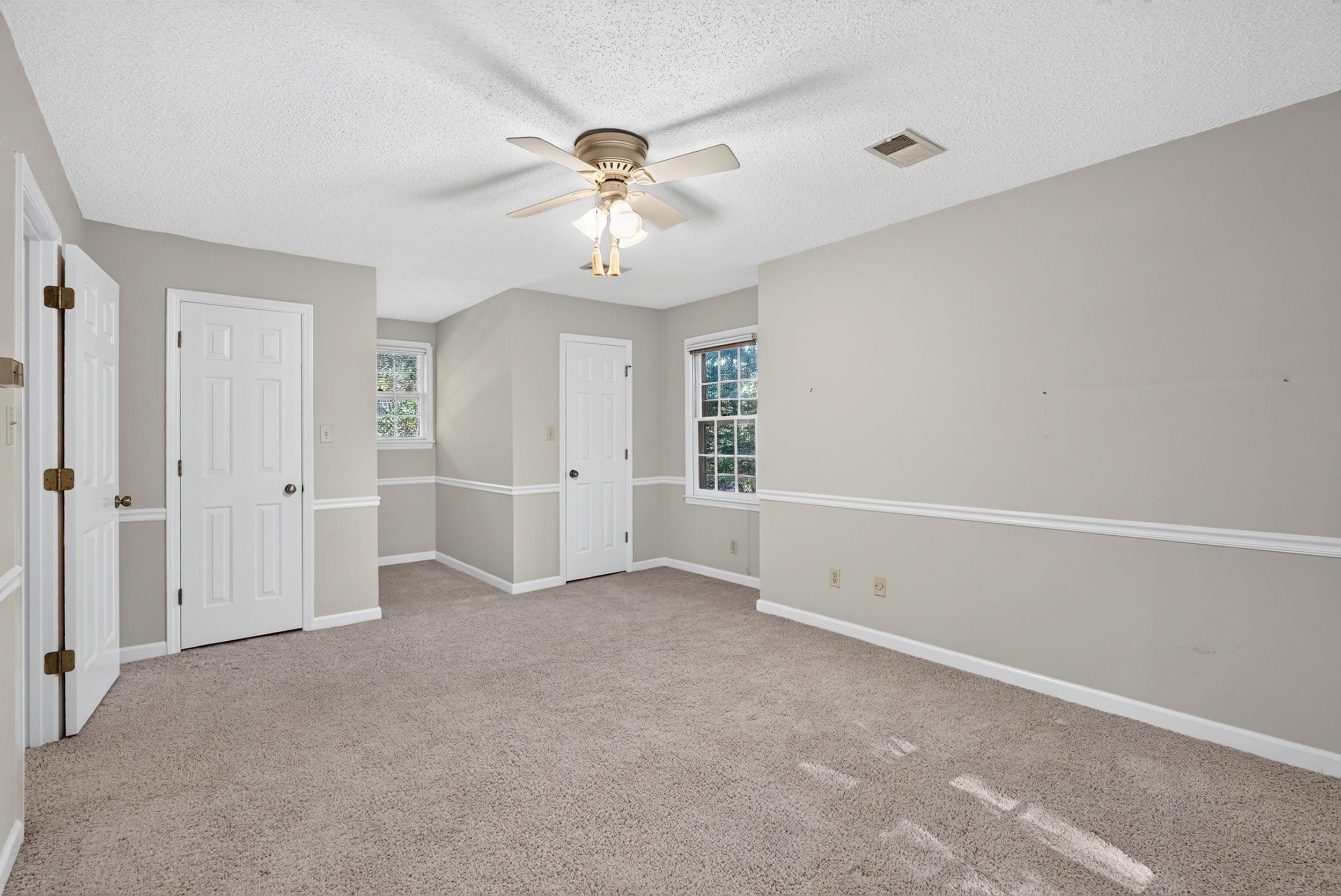 160 Chestnut Lake Drive Property Photo 16