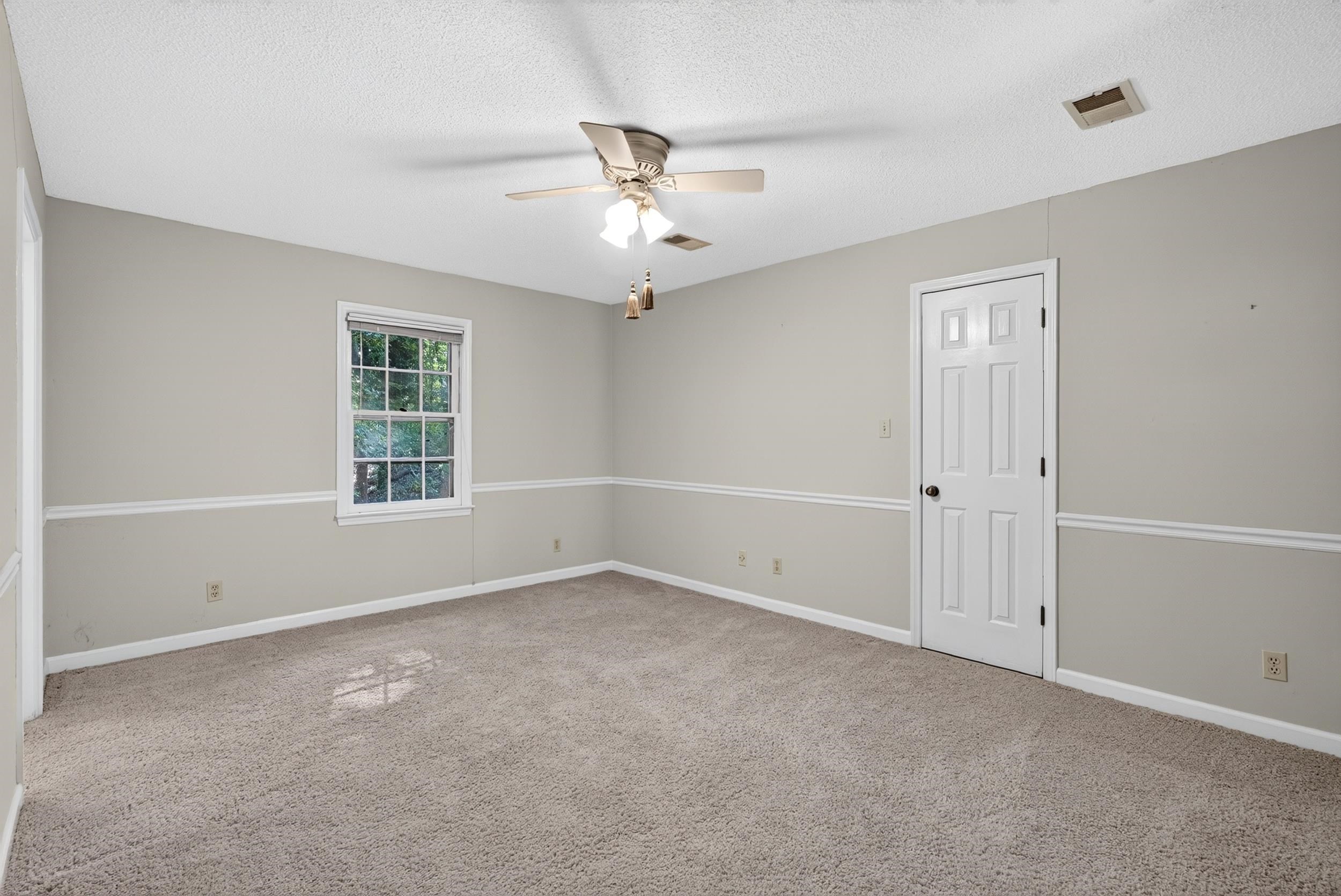 160 Chestnut Lake Drive Property Photo 17