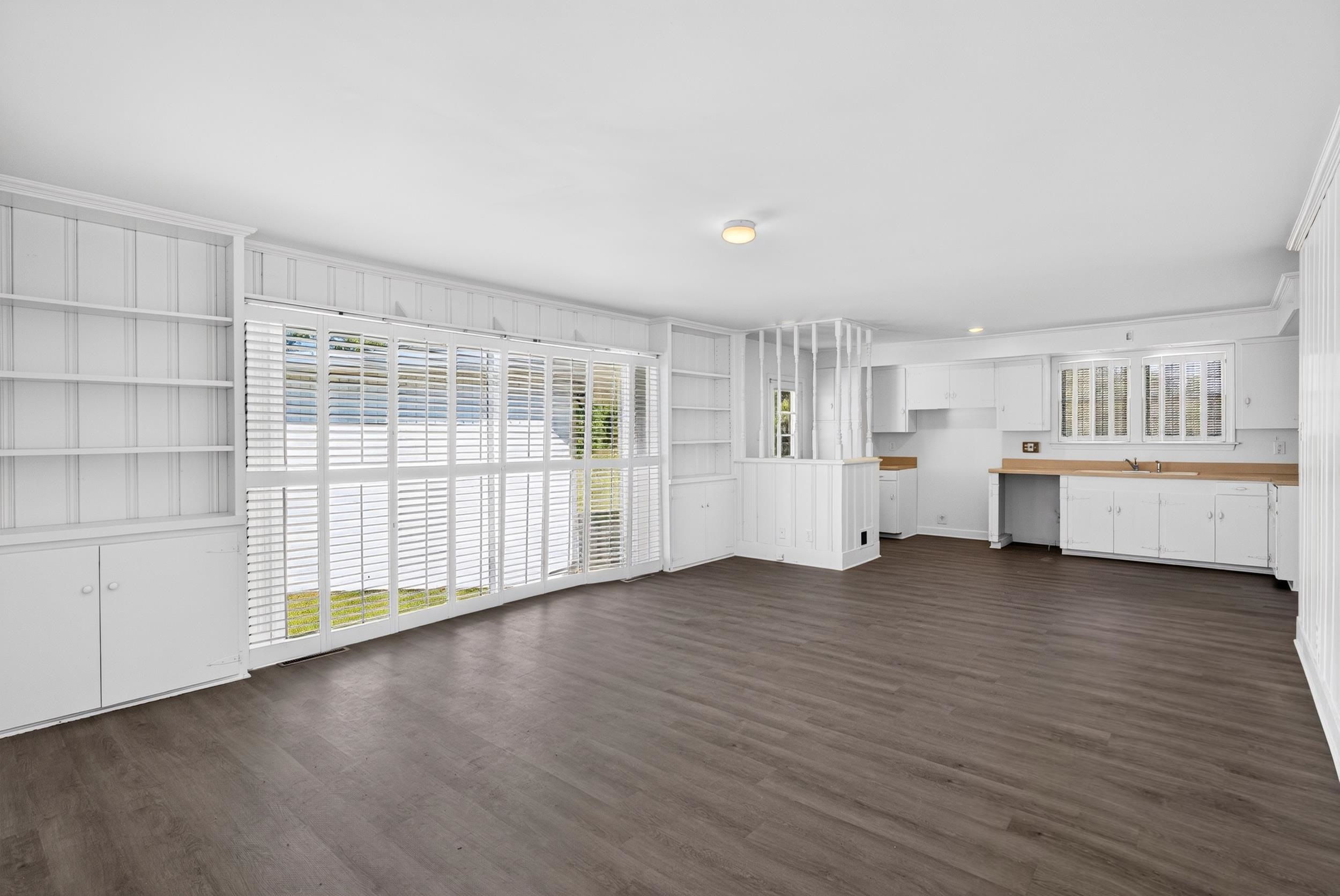 1586 Skylyn Drive Property Photo 14