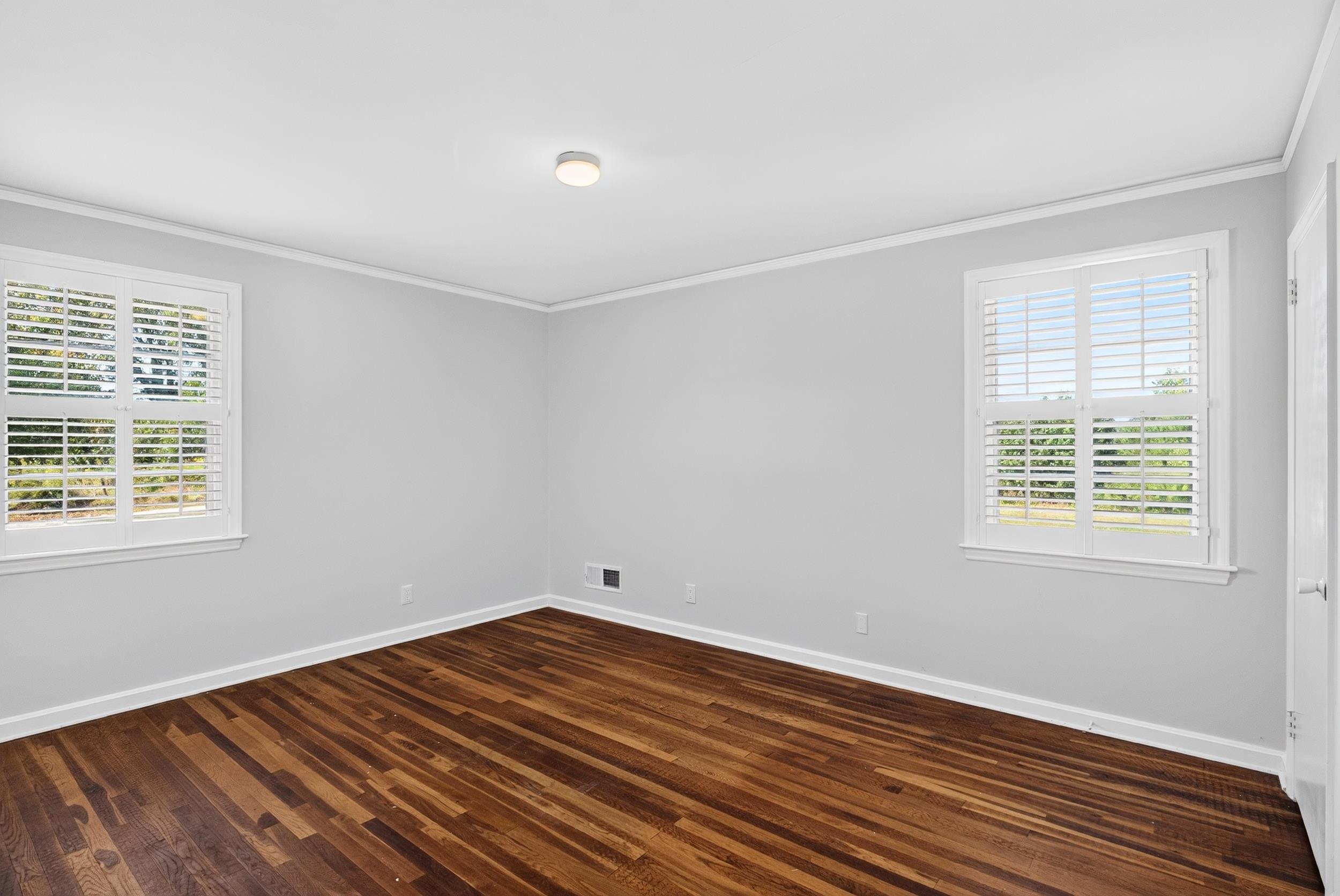 1586 Skylyn Drive Property Photo 18