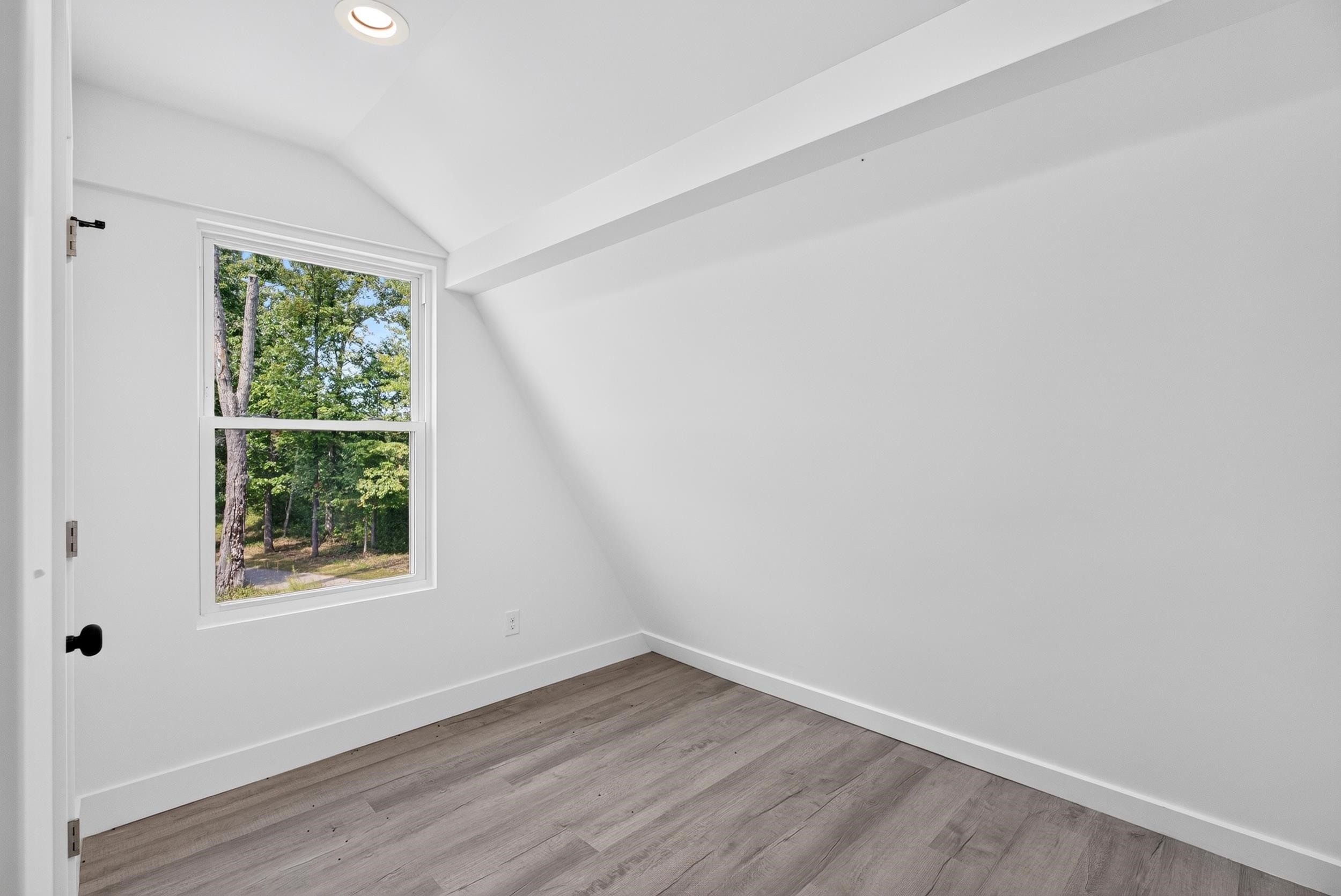 1586 Skylyn Drive Property Photo 40