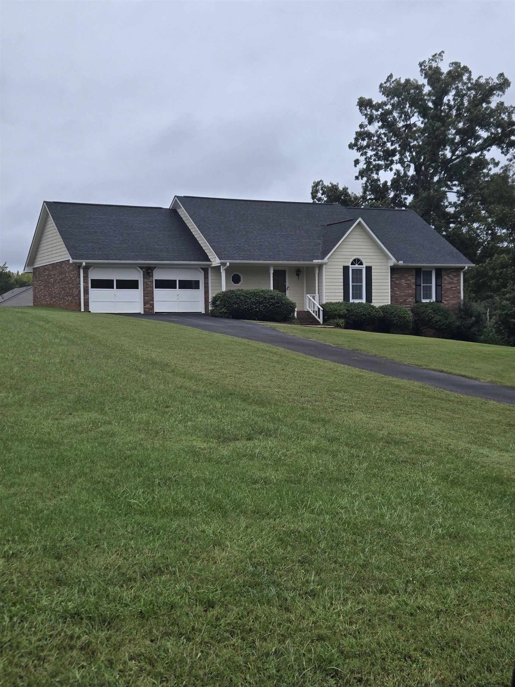 175 Parris Ridge Drive Property Photo 1