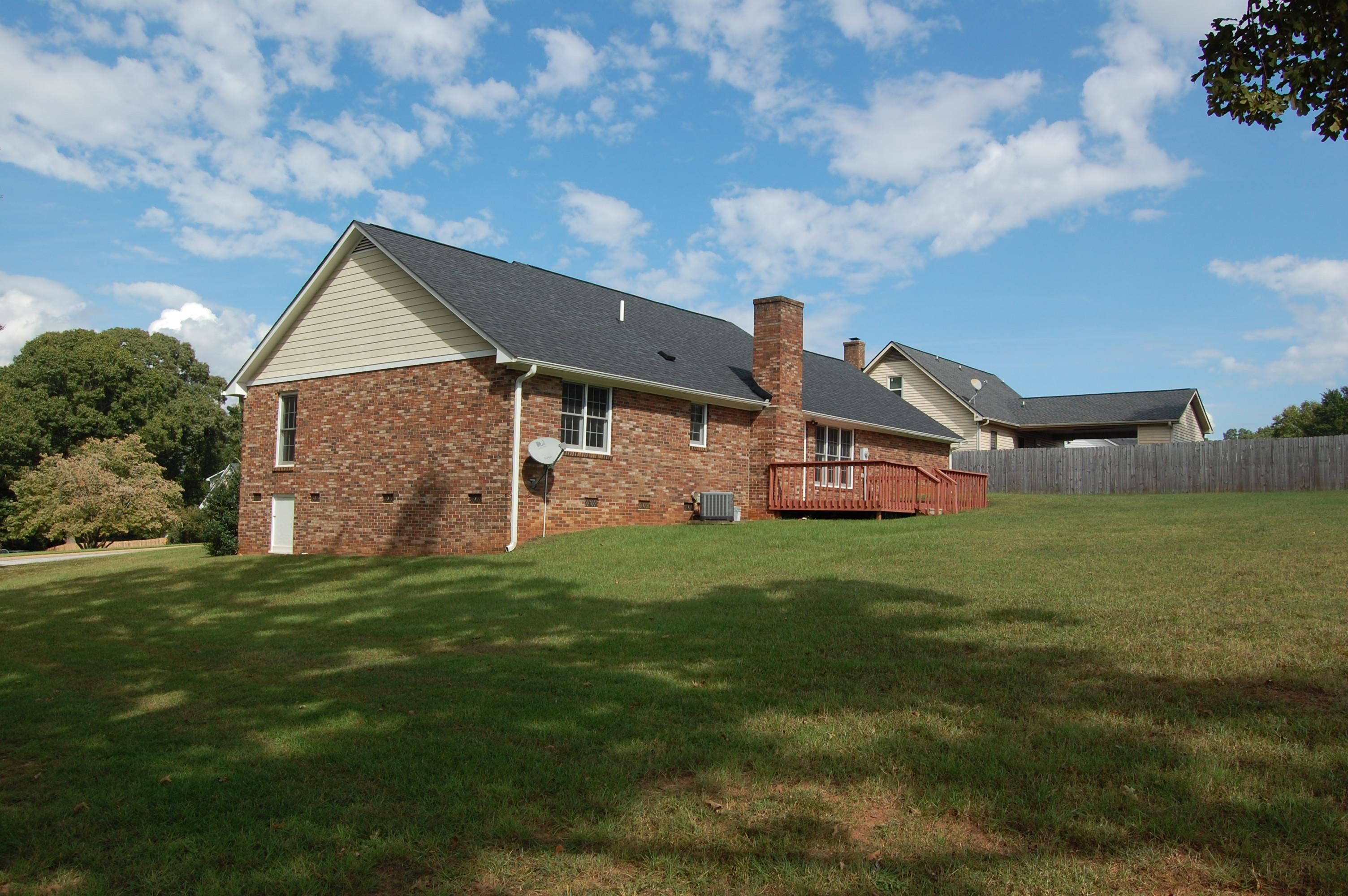 175 Parris Ridge Drive Property Photo 4
