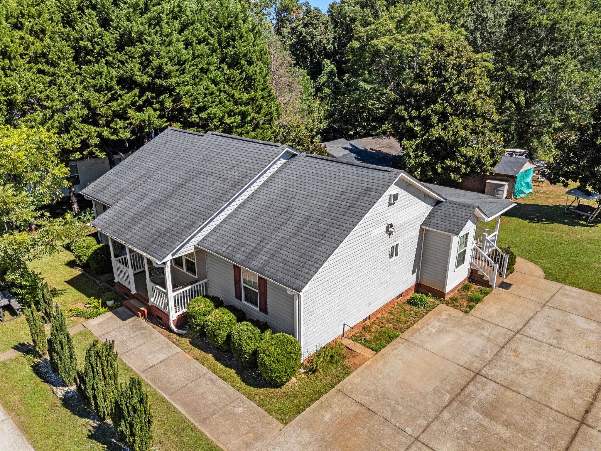 8378 Valley Falls Road Property Photo 4