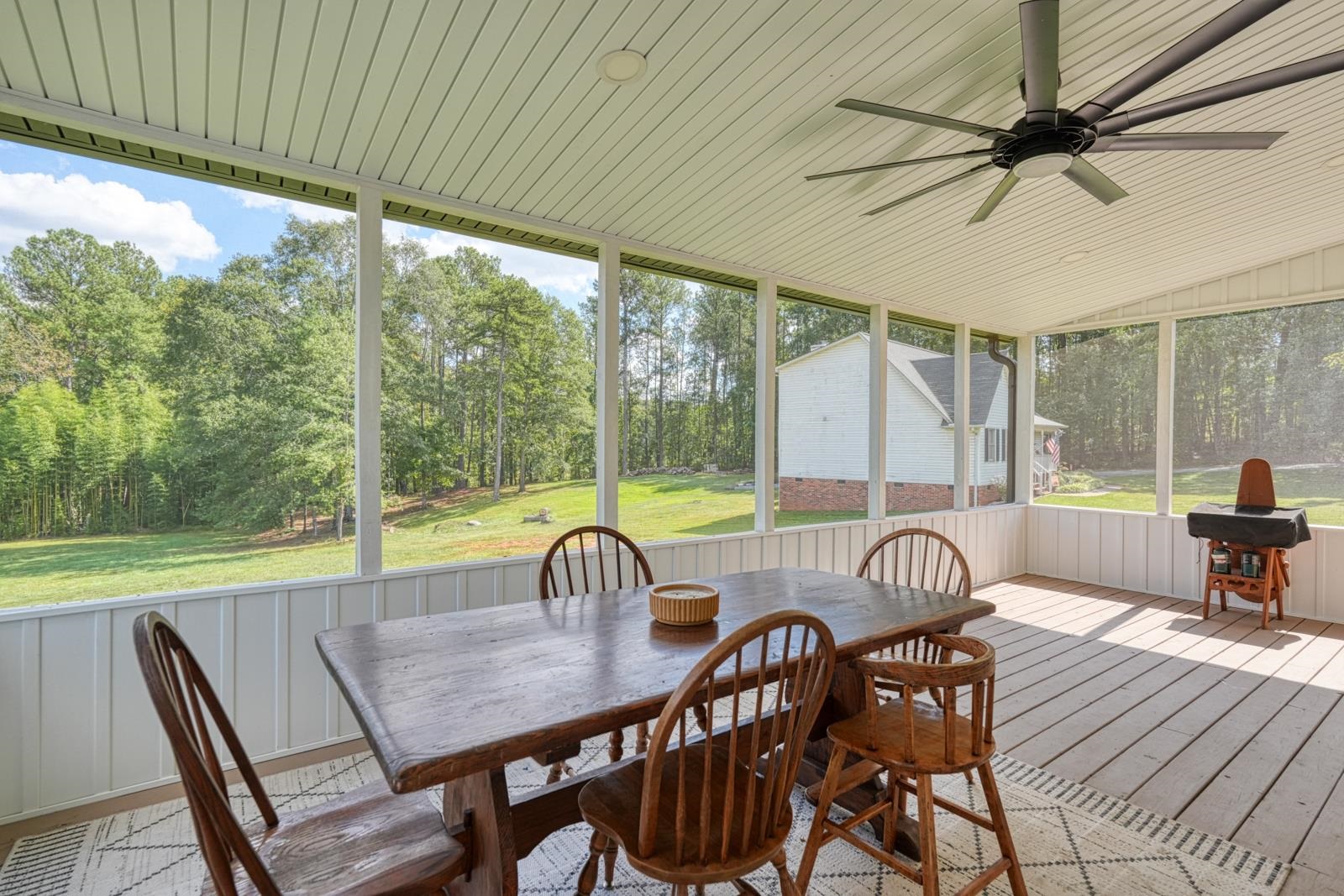 406 Creekside Drive Property Photo 12